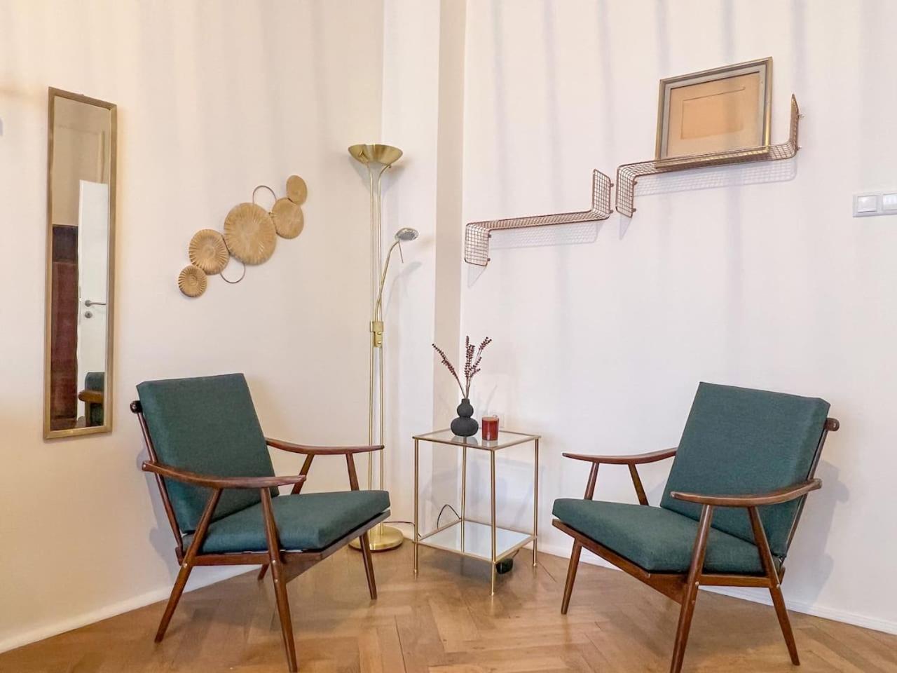 96m2 of comfort and style: 4BD apartment in Old town view 5