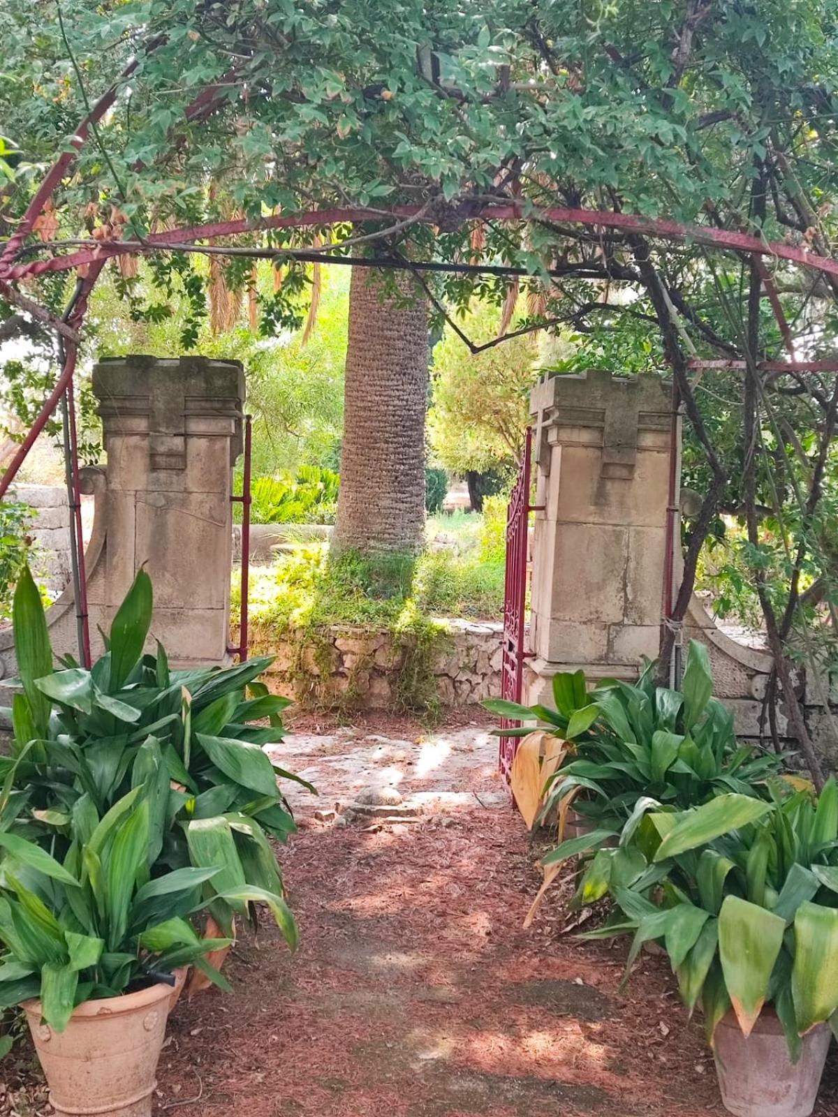 Villa Gorgodaino