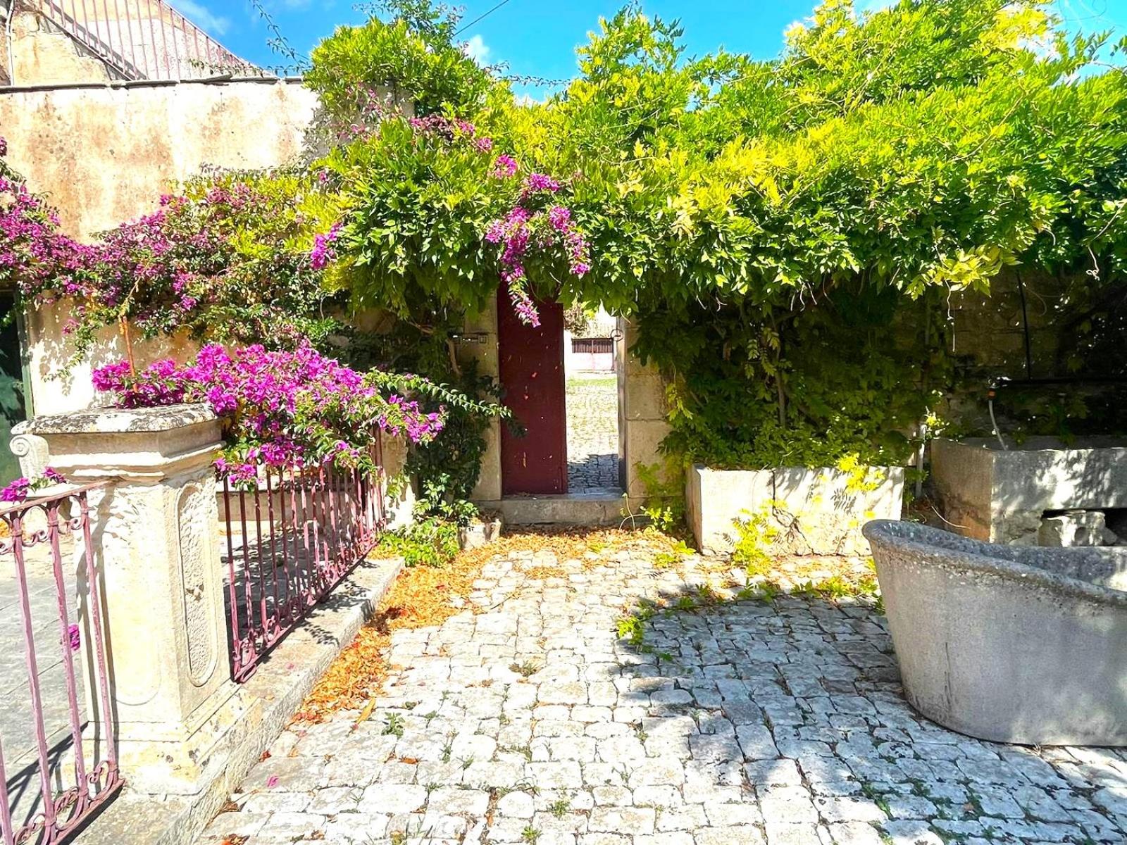 Villa Gorgodaino