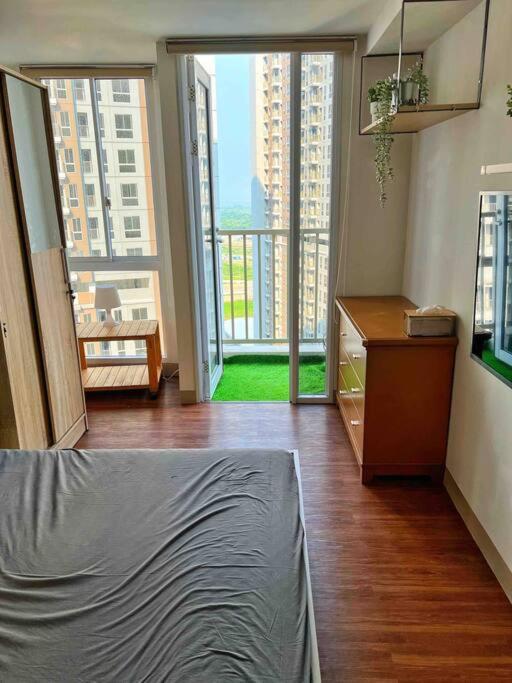 Cozy Tokyo Riverside Apartment