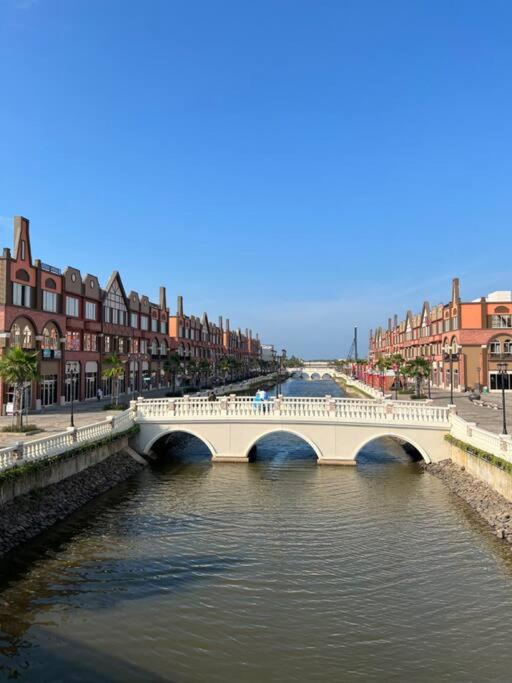 Cozy Tokyo Riverside Apartment