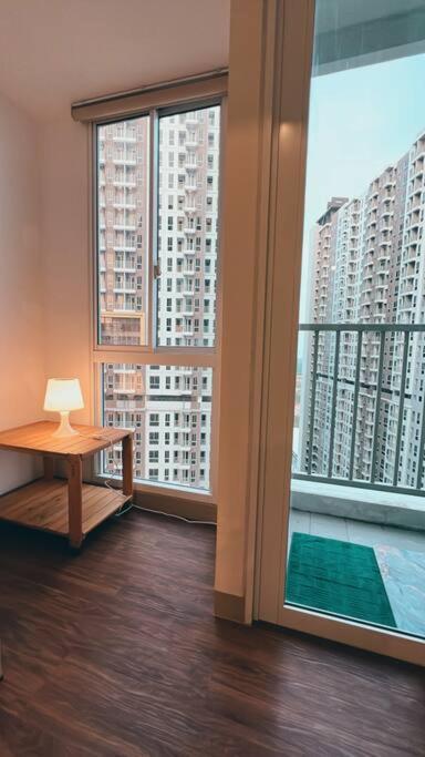 Cozy Tokyo Riverside Apartment