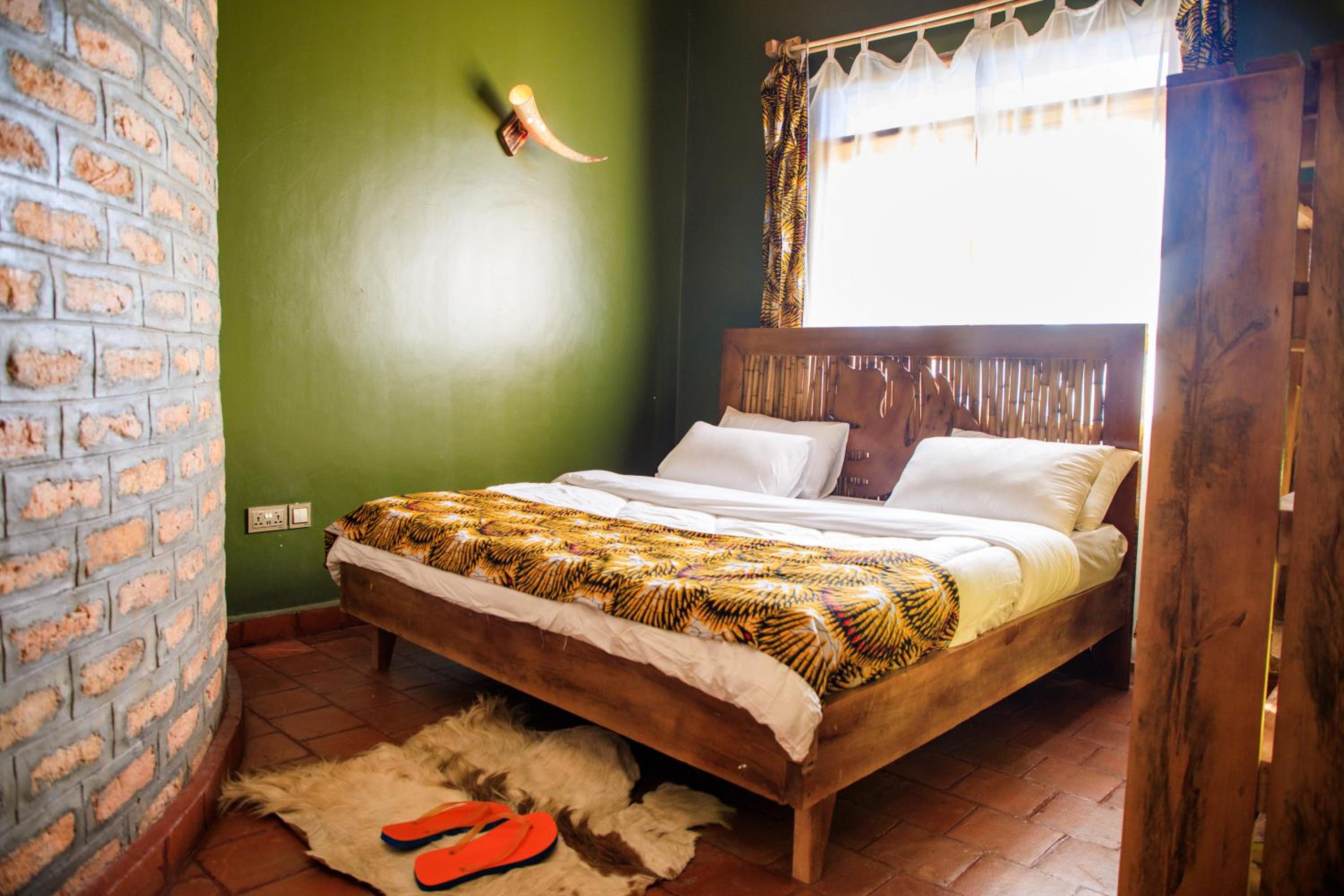 Apuuli Safaris and Cottages view 5