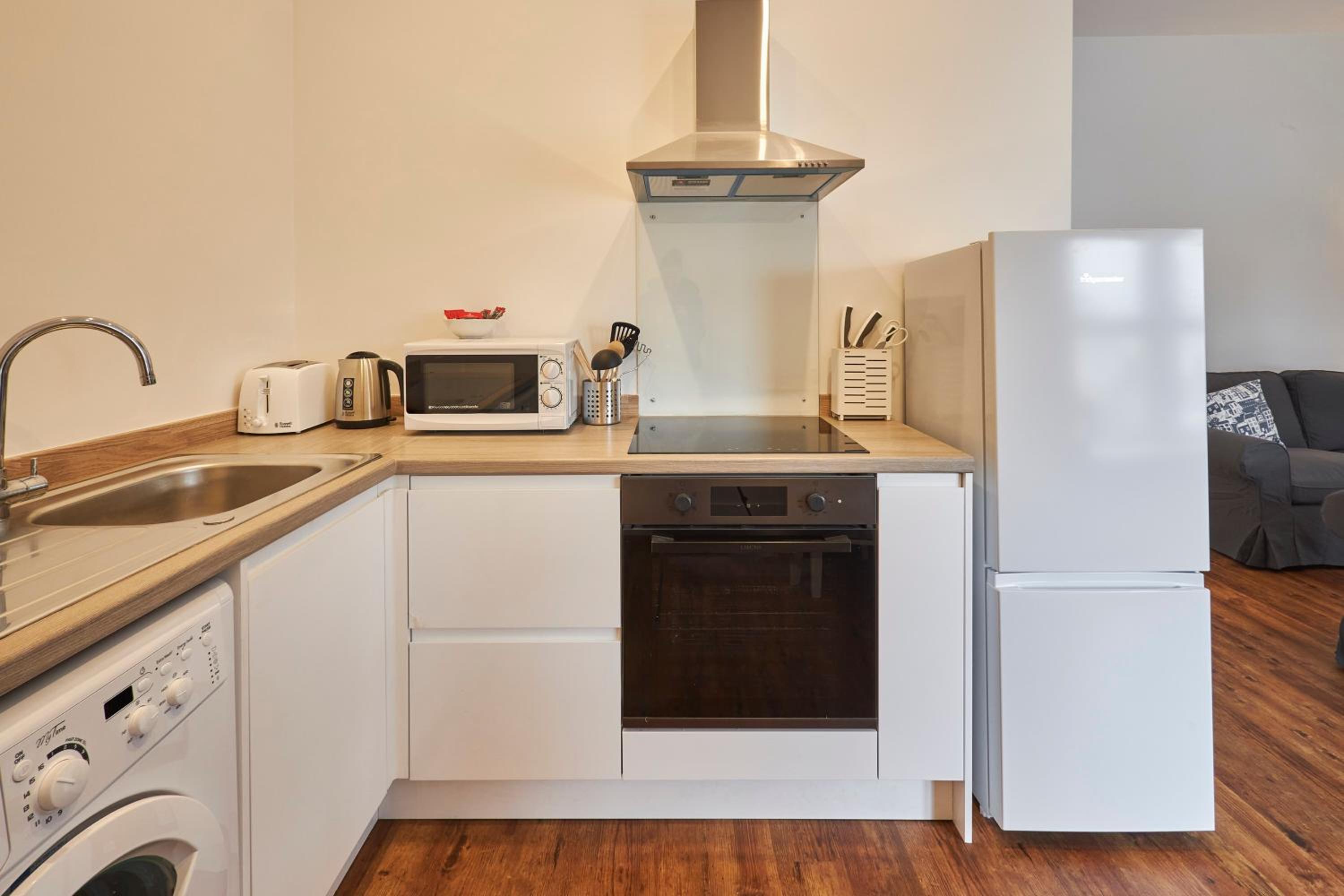 Host & Stay - Main Street Apartments view 4
