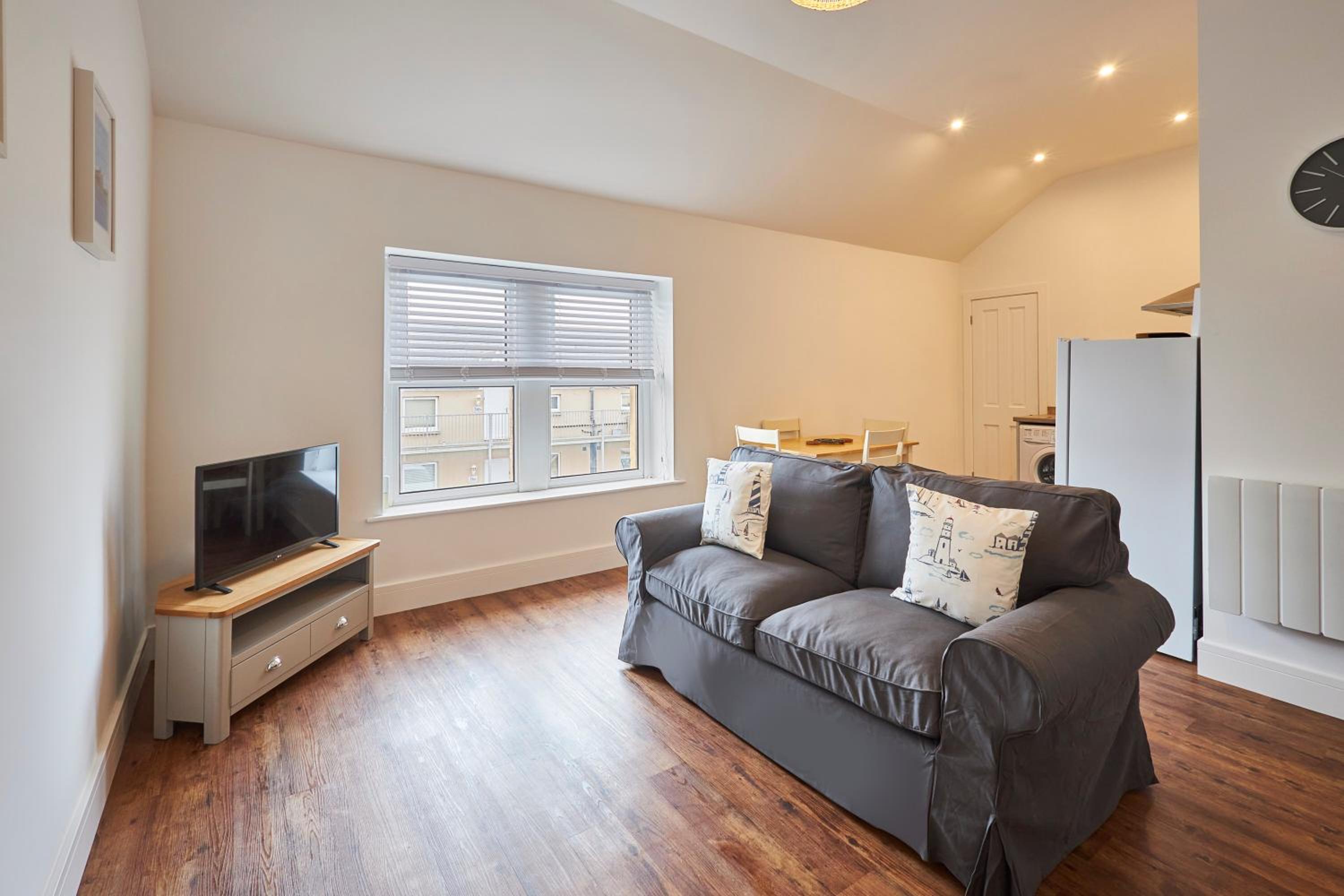 Host & Stay - Main Street Apartments view 3