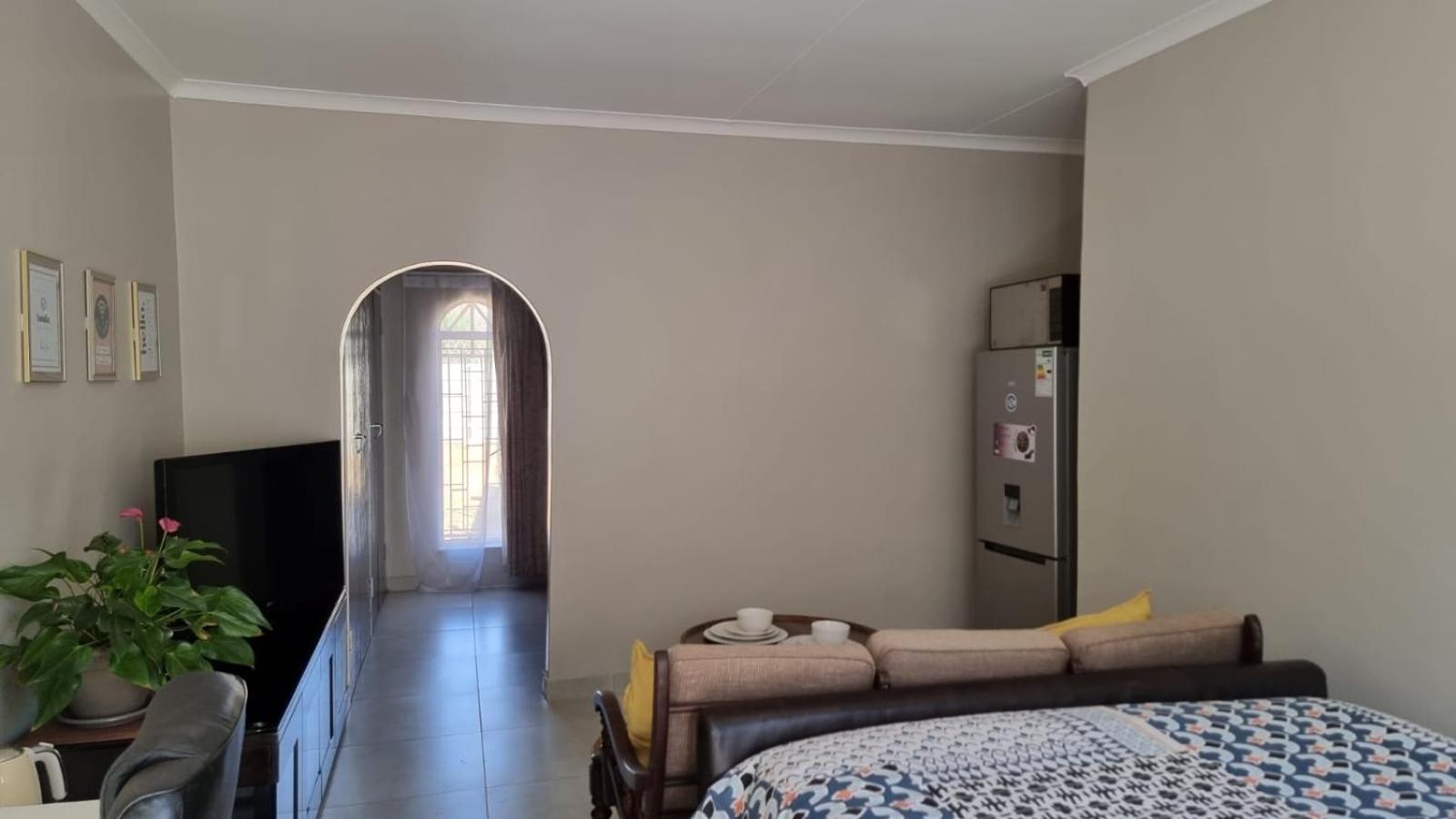 Mahlobo Guest Suite view 4