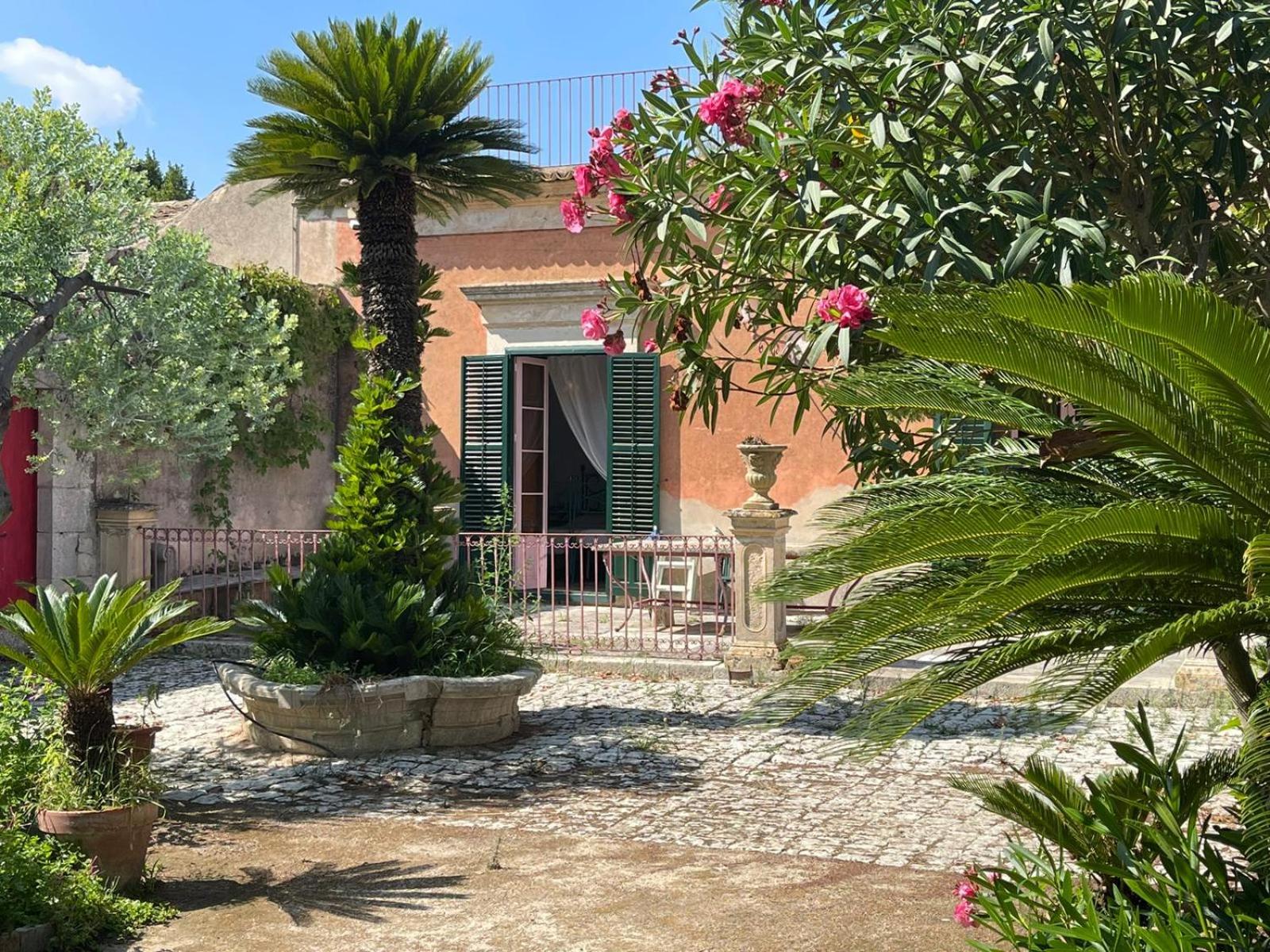 Villa Gorgodaino