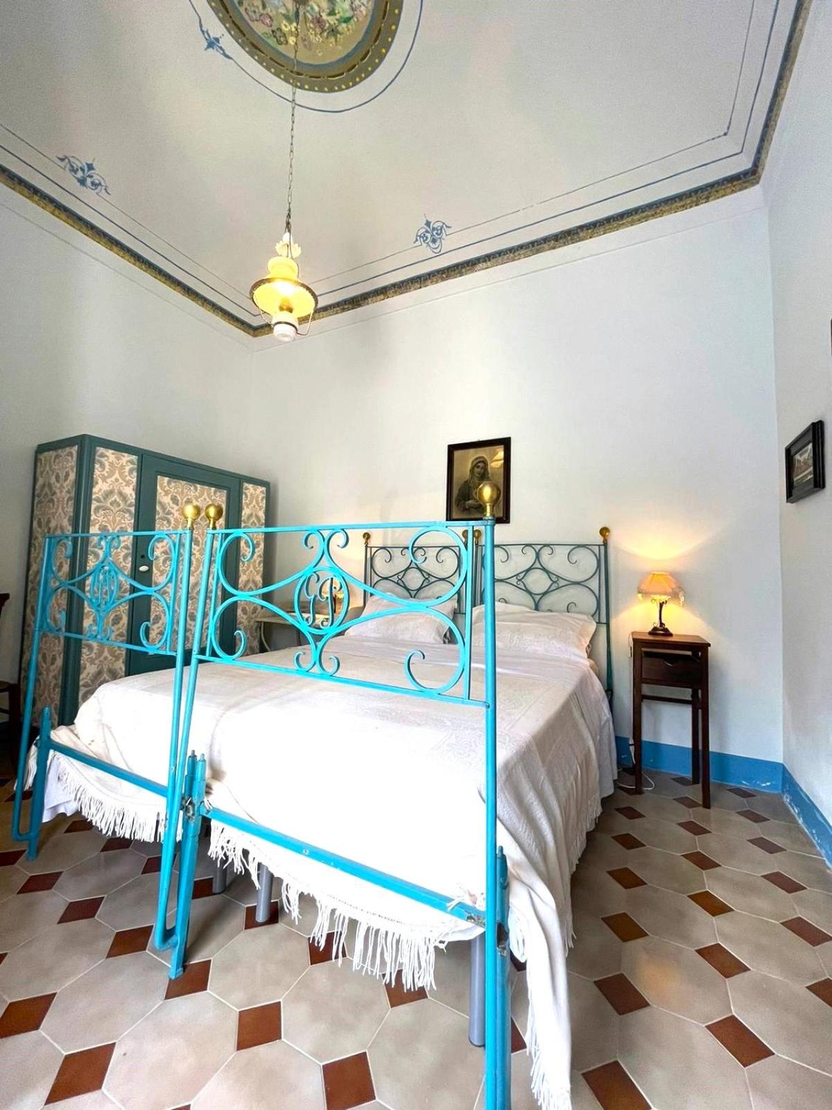Villa Gorgodaino