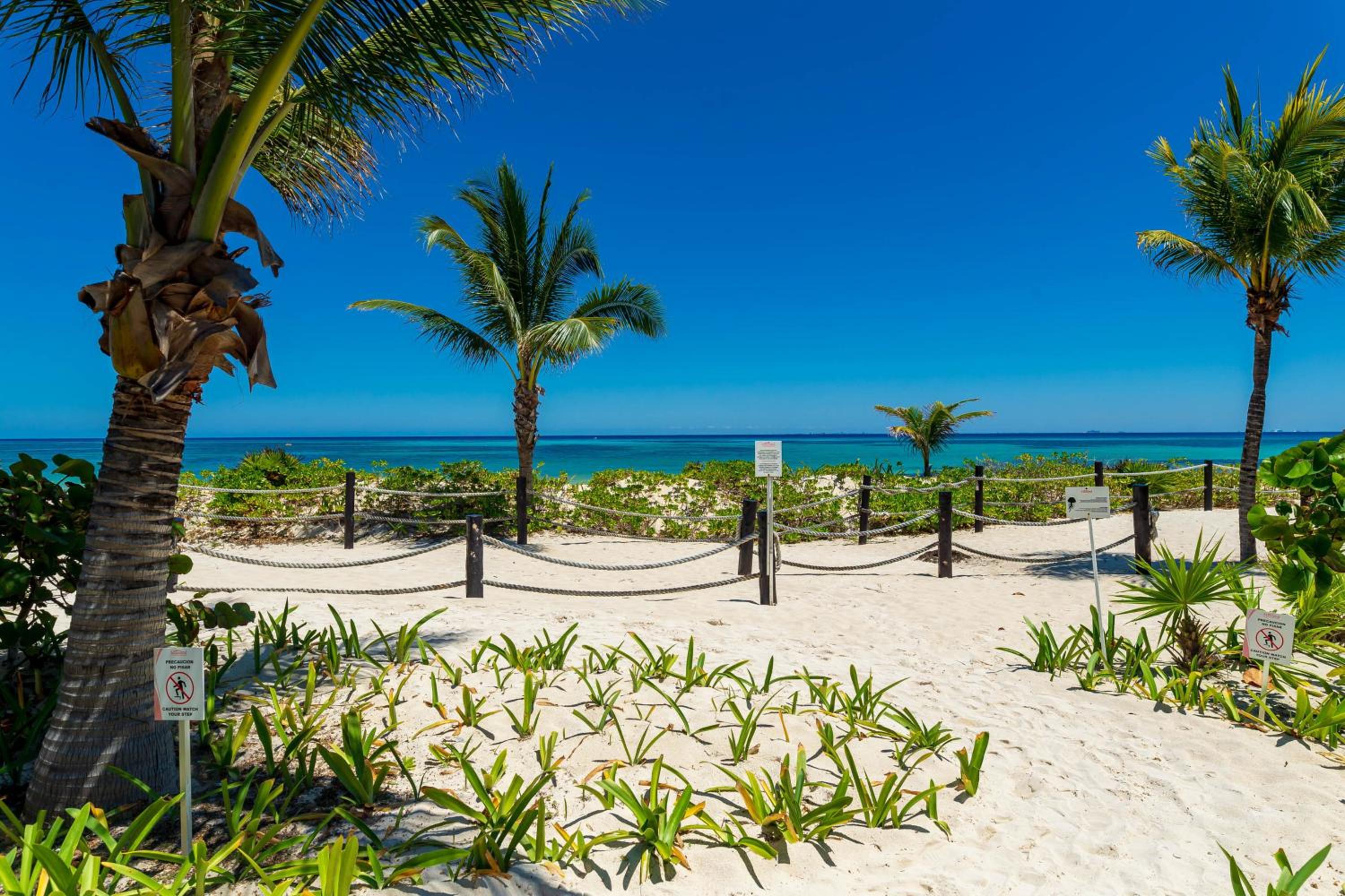 Casa Coral 701 Sur @ Mareazul Beachfront. view 5