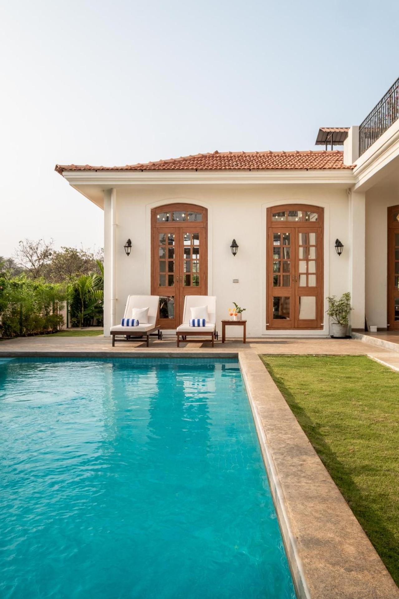 LohonoStays Villa Sobreda view 2