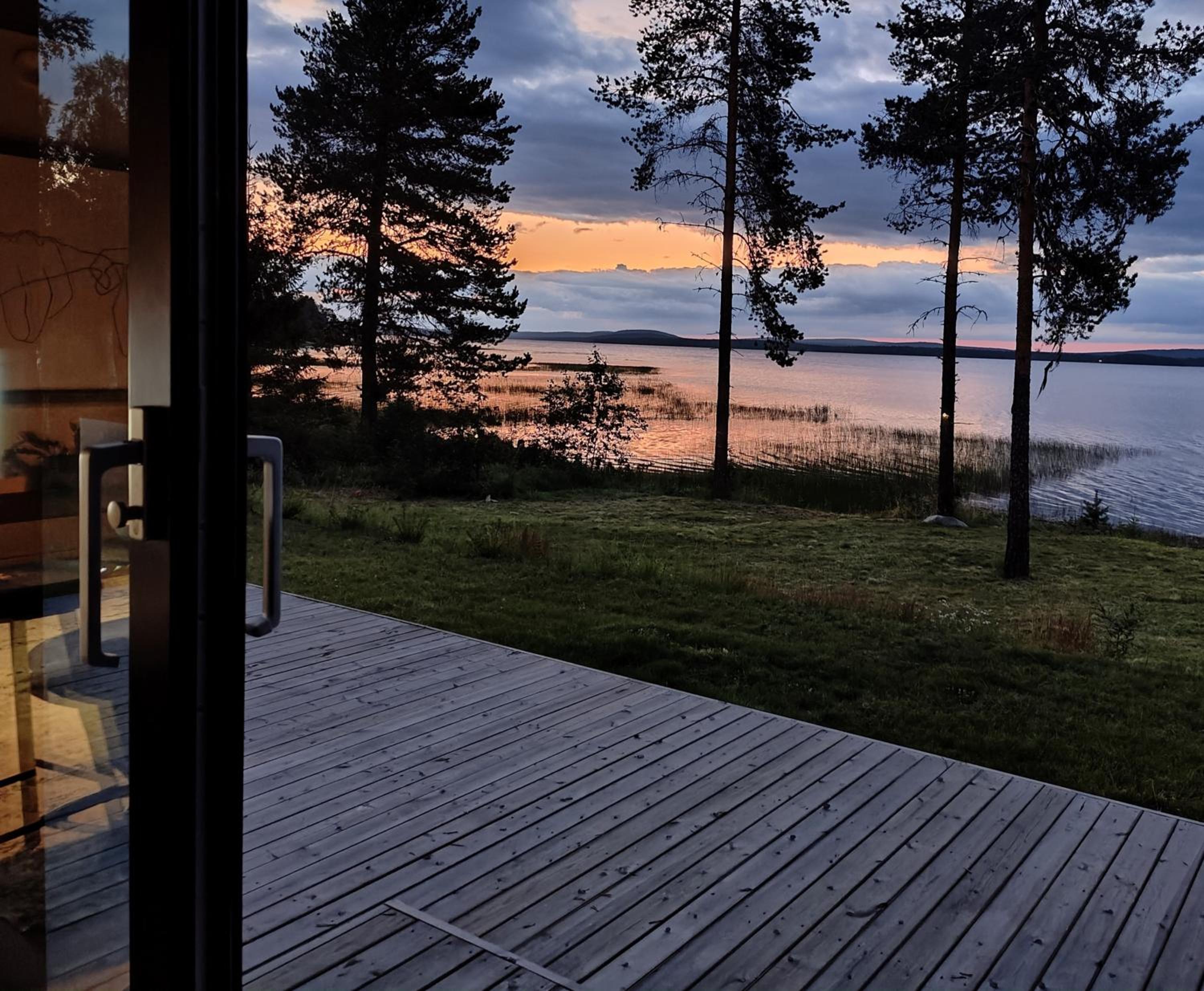 Arctic Aurora Hideaway