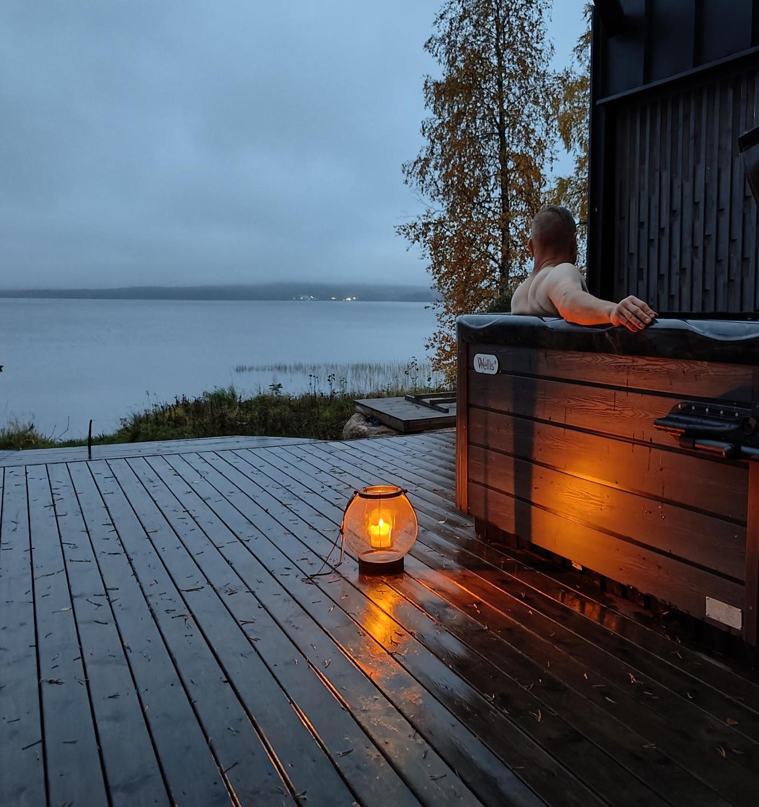 Arctic Aurora Hideaway