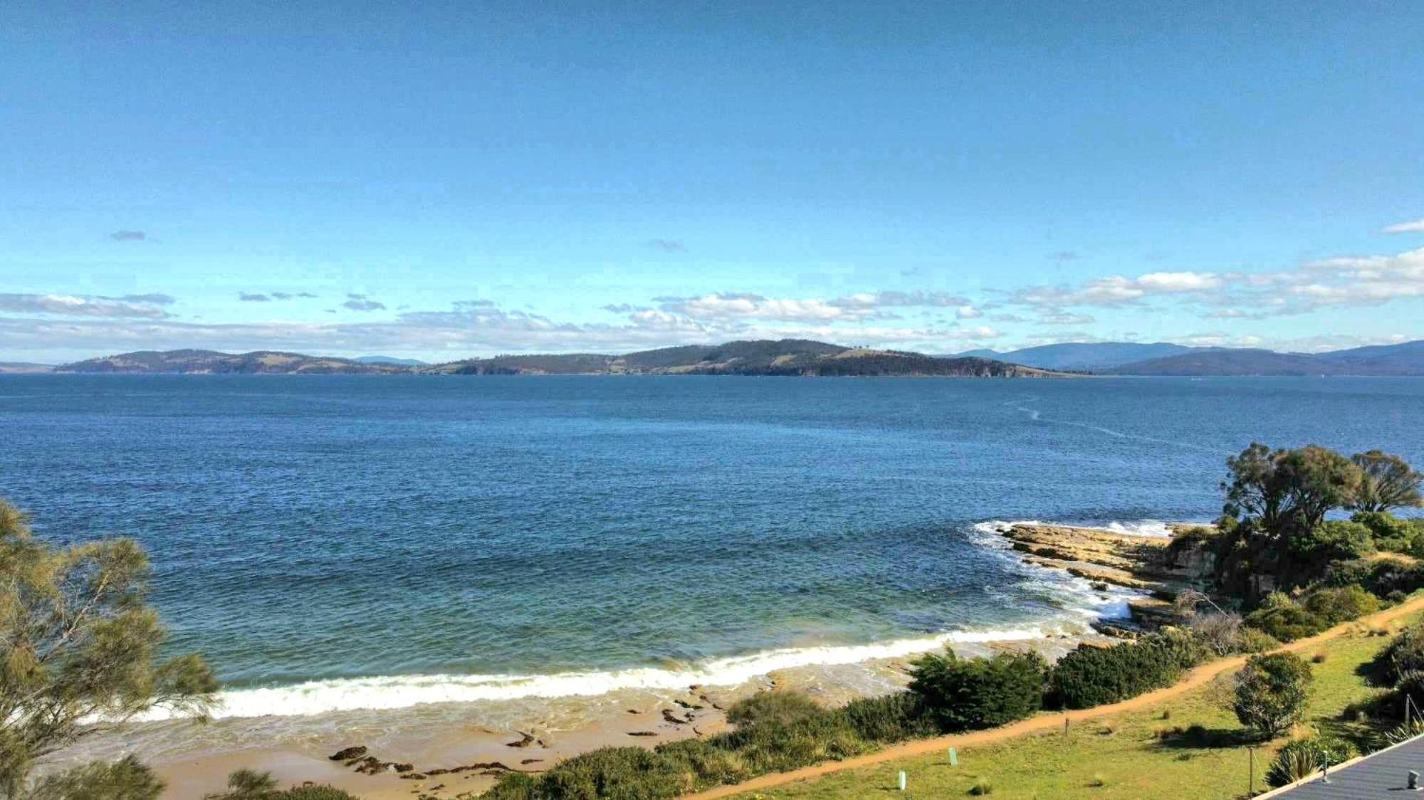 Beach Getaway - Blessington Villa