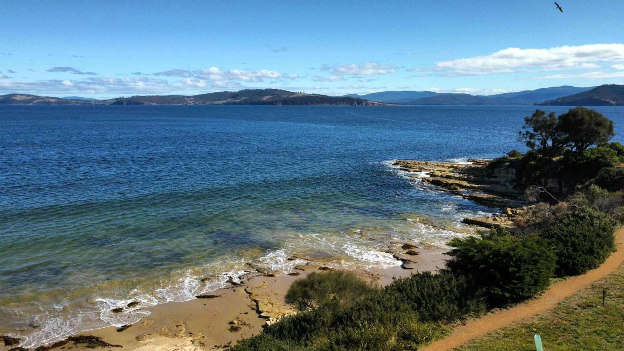Beach Getaway - Blessington Villa