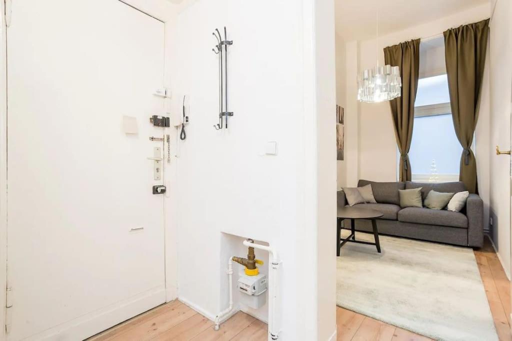 Newly furnished apartment for up to 6 people