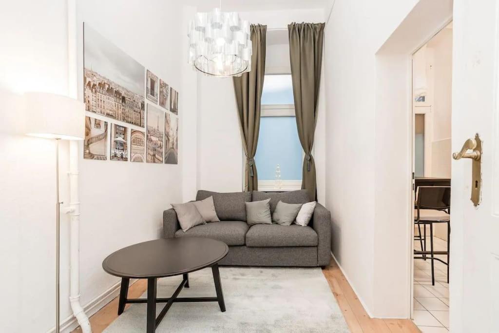 Newly furnished apartment for up to 6 people