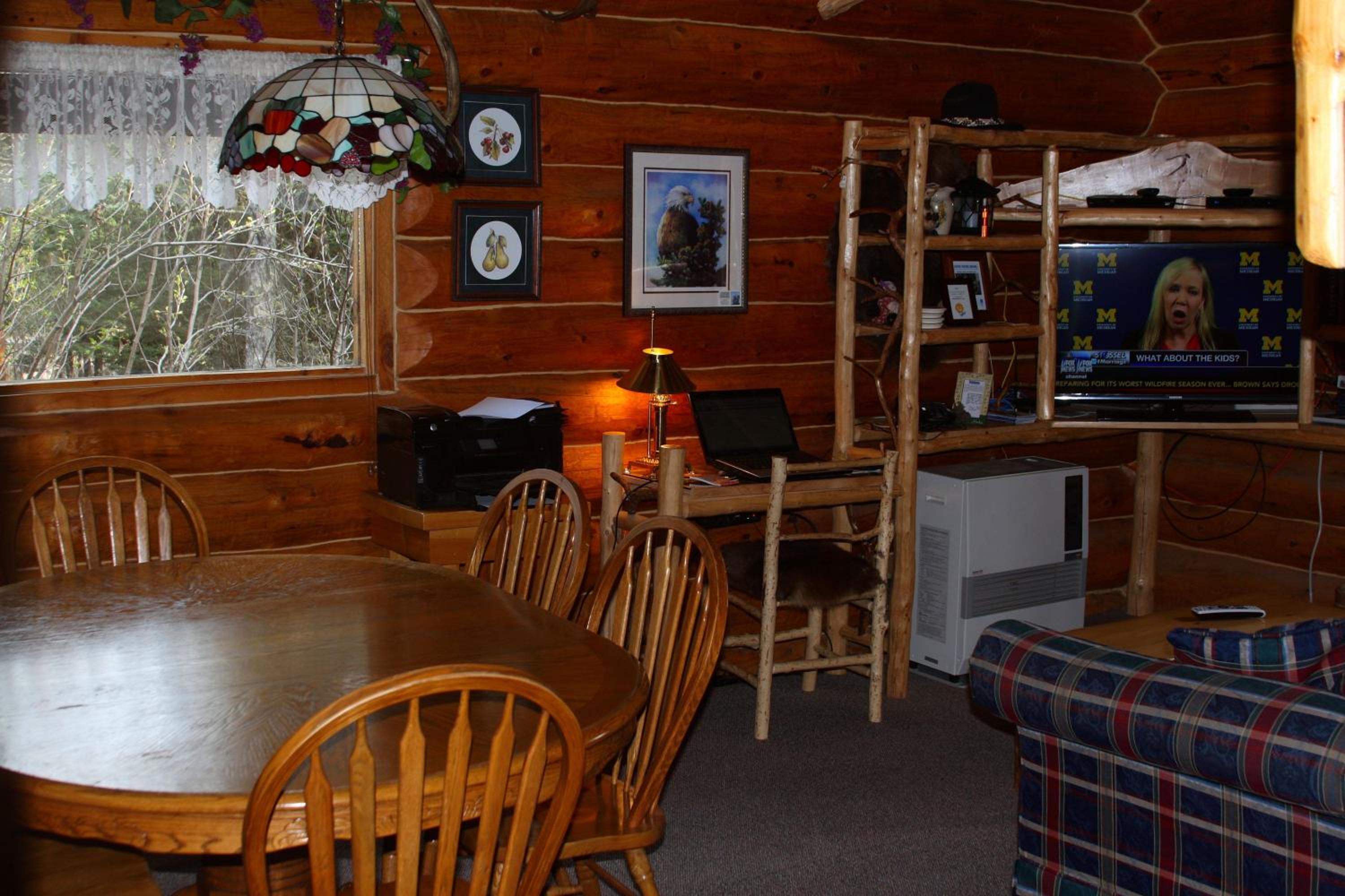 Wise Old Hunter Lodge - Property Image 25