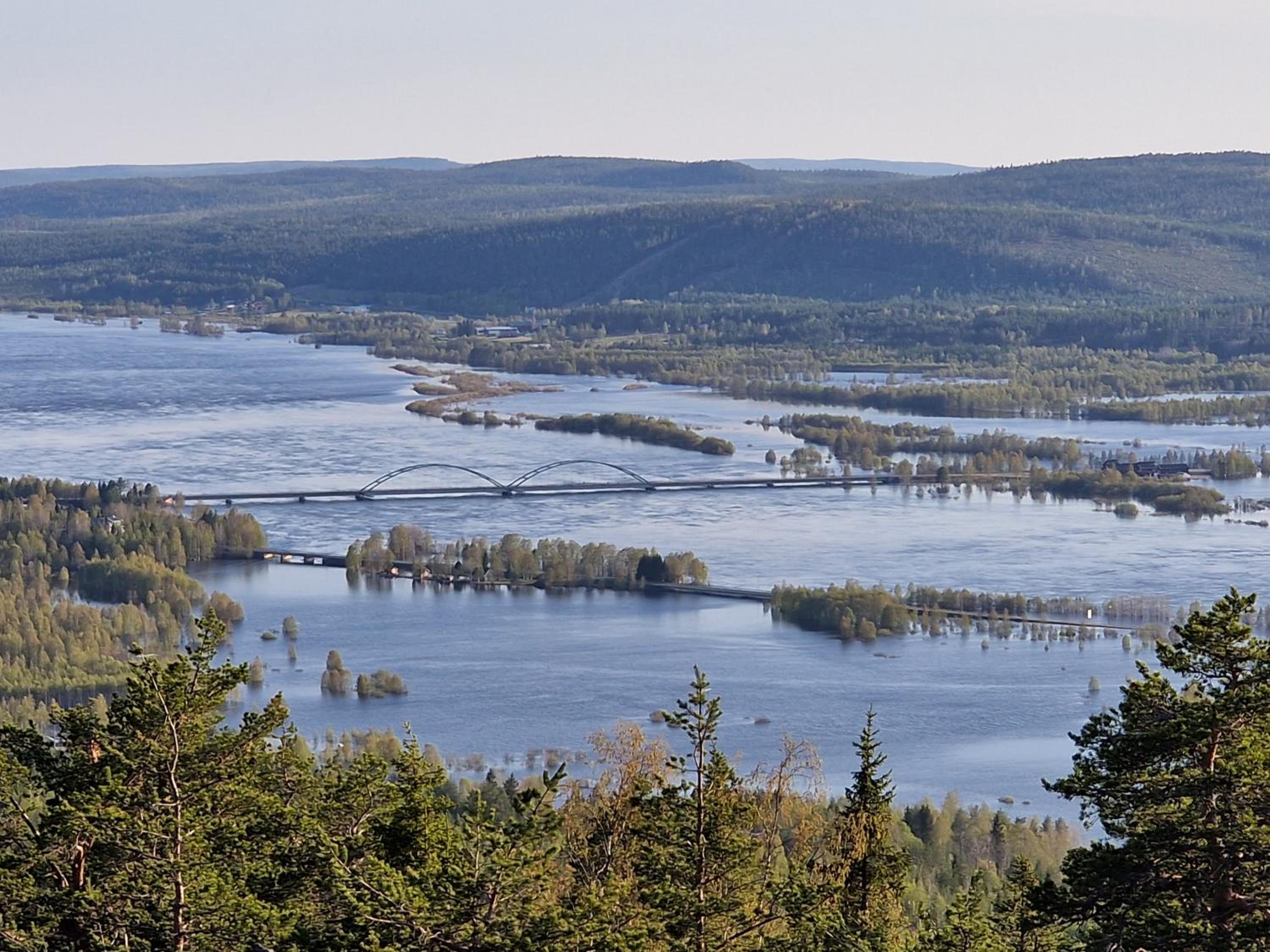 Mäki-mummola