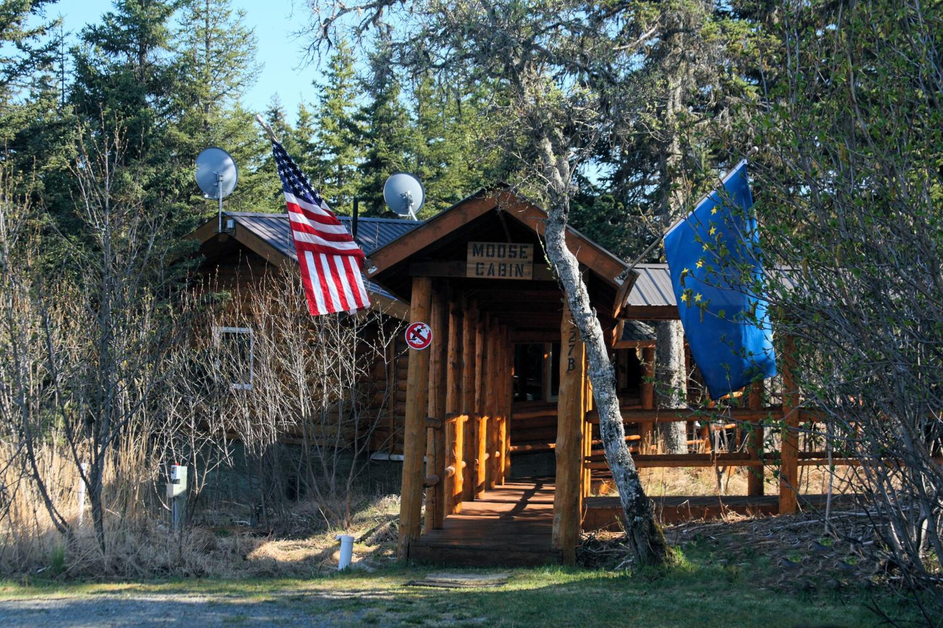Homer Vacations - Moose Cabin - Property Image 1