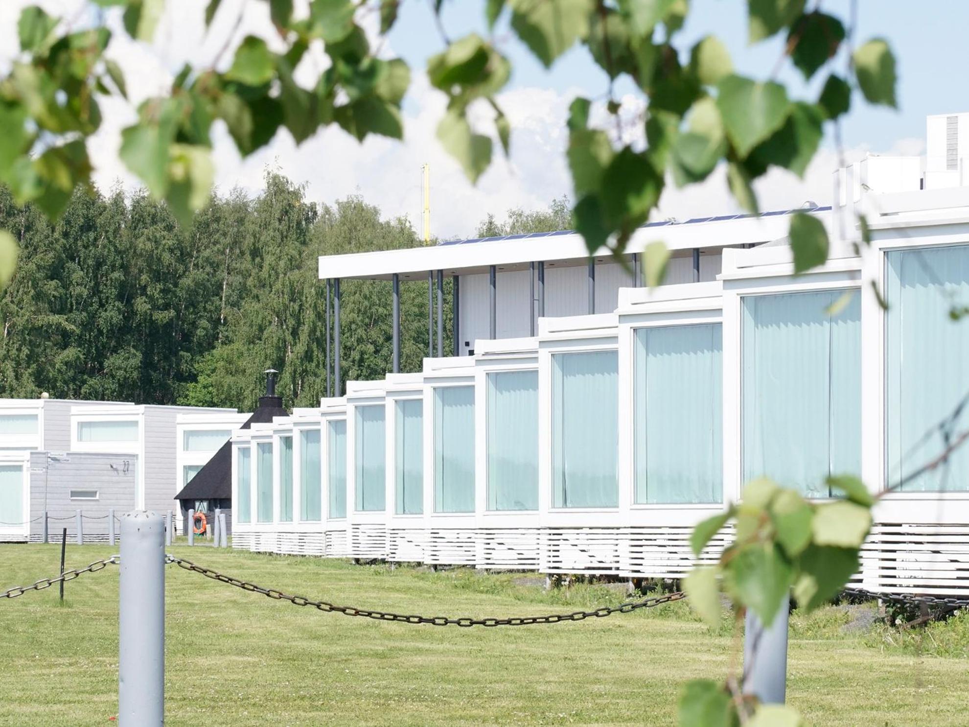 Hotel Seaside Glass Villas - Image 1