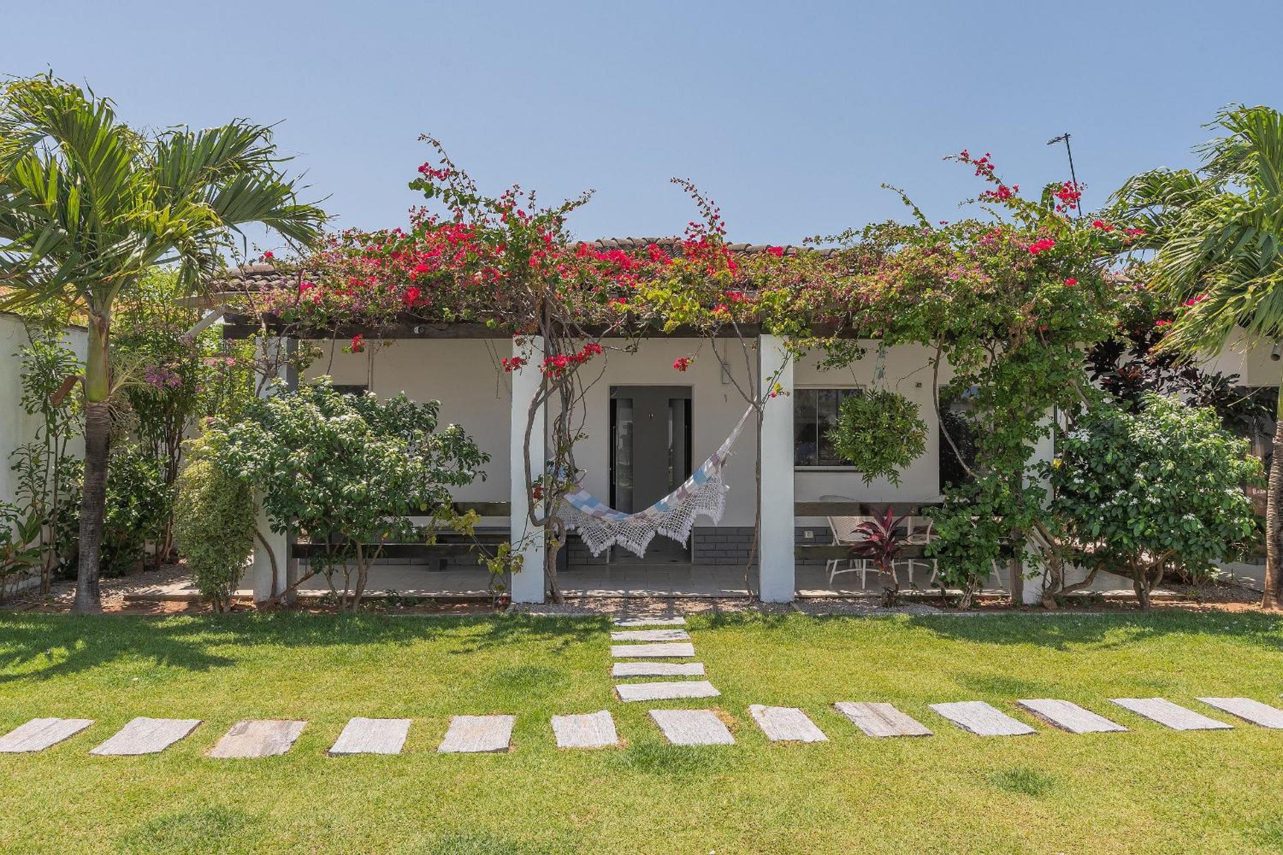 Casa Com Piscina em Porto das Dunas by Carpediem