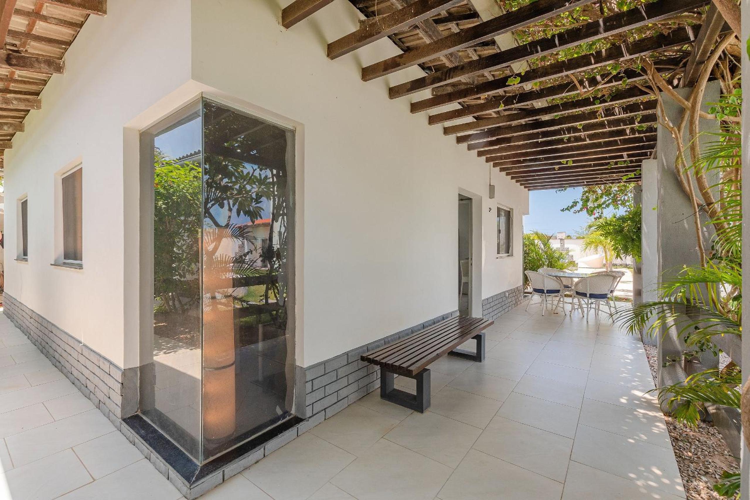 Casa Com Piscina em Porto das Dunas by Carpediem