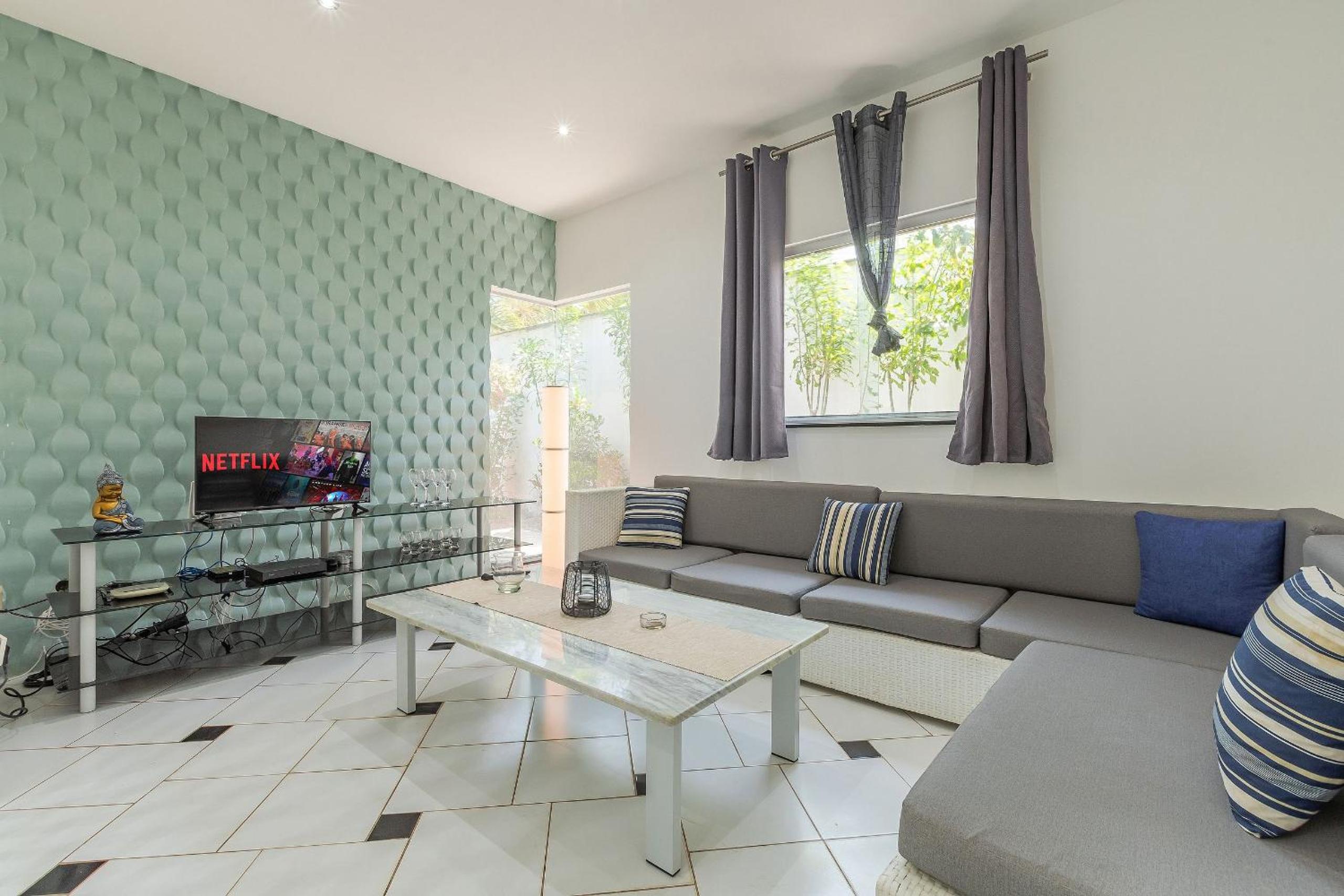Casa Com Piscina em Porto das Dunas by Carpediem
