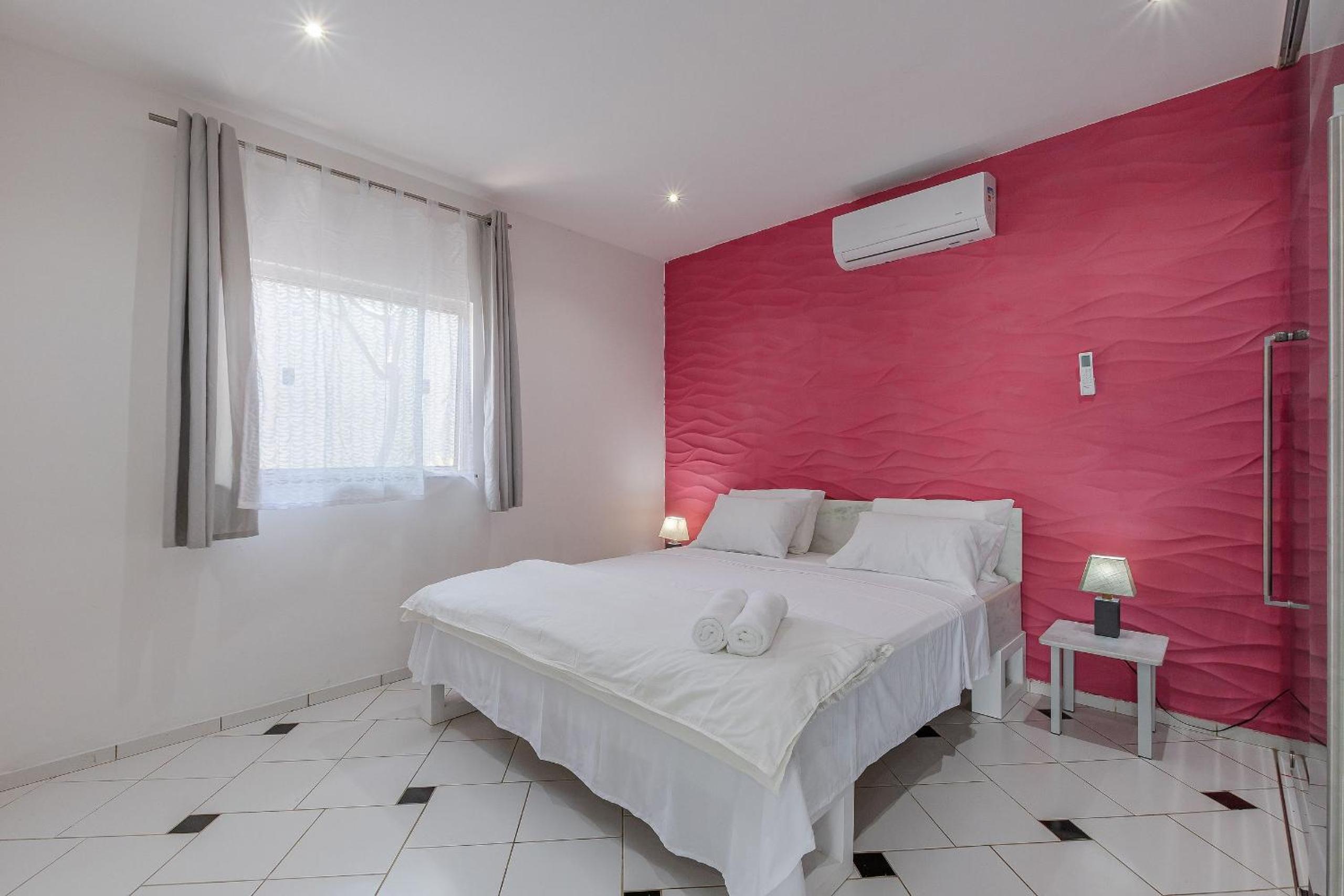 Casa Com Piscina em Porto das Dunas by Carpediem
