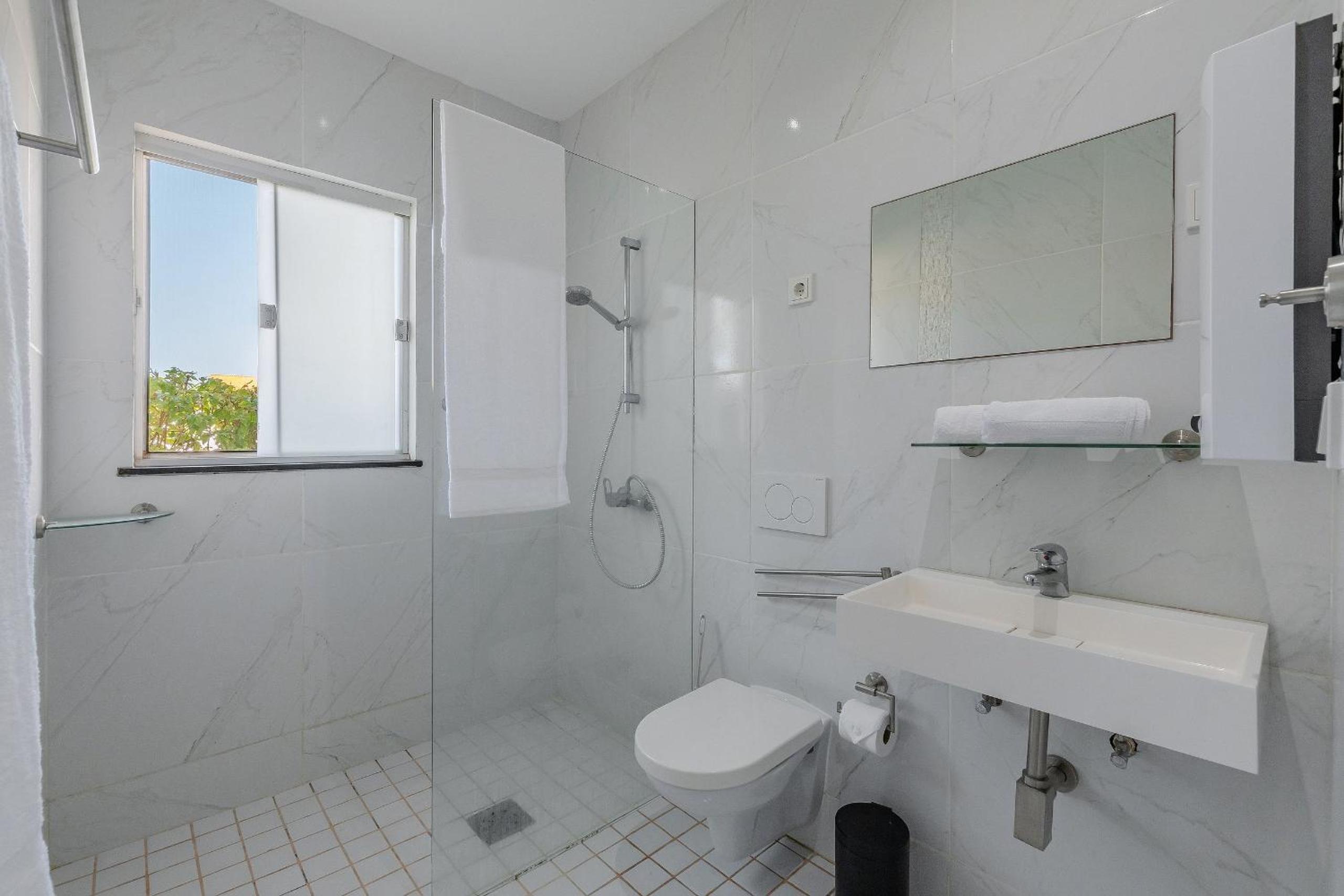 Casa Com Piscina em Porto das Dunas by Carpediem