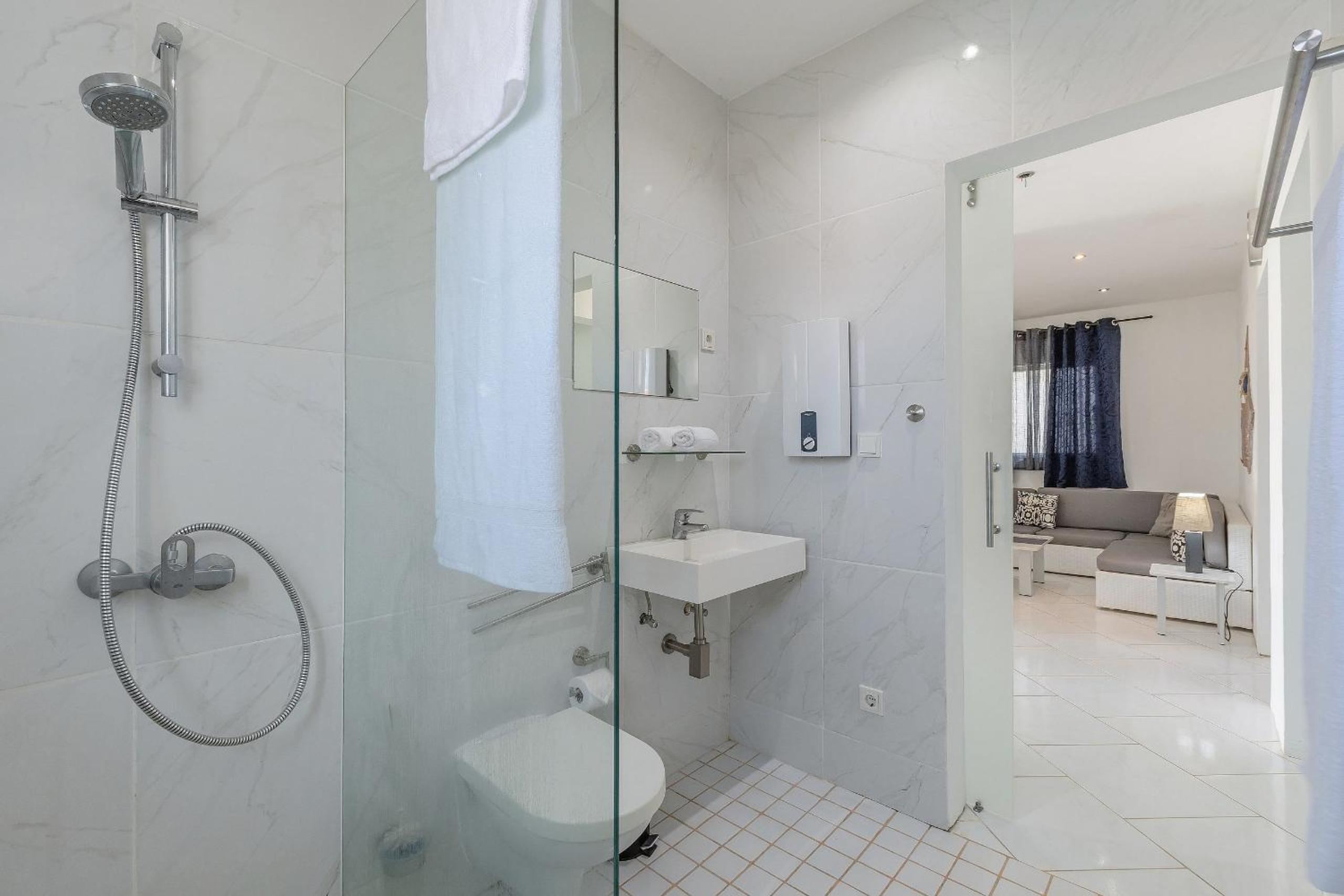 Casa Com Piscina em Porto das Dunas by Carpediem