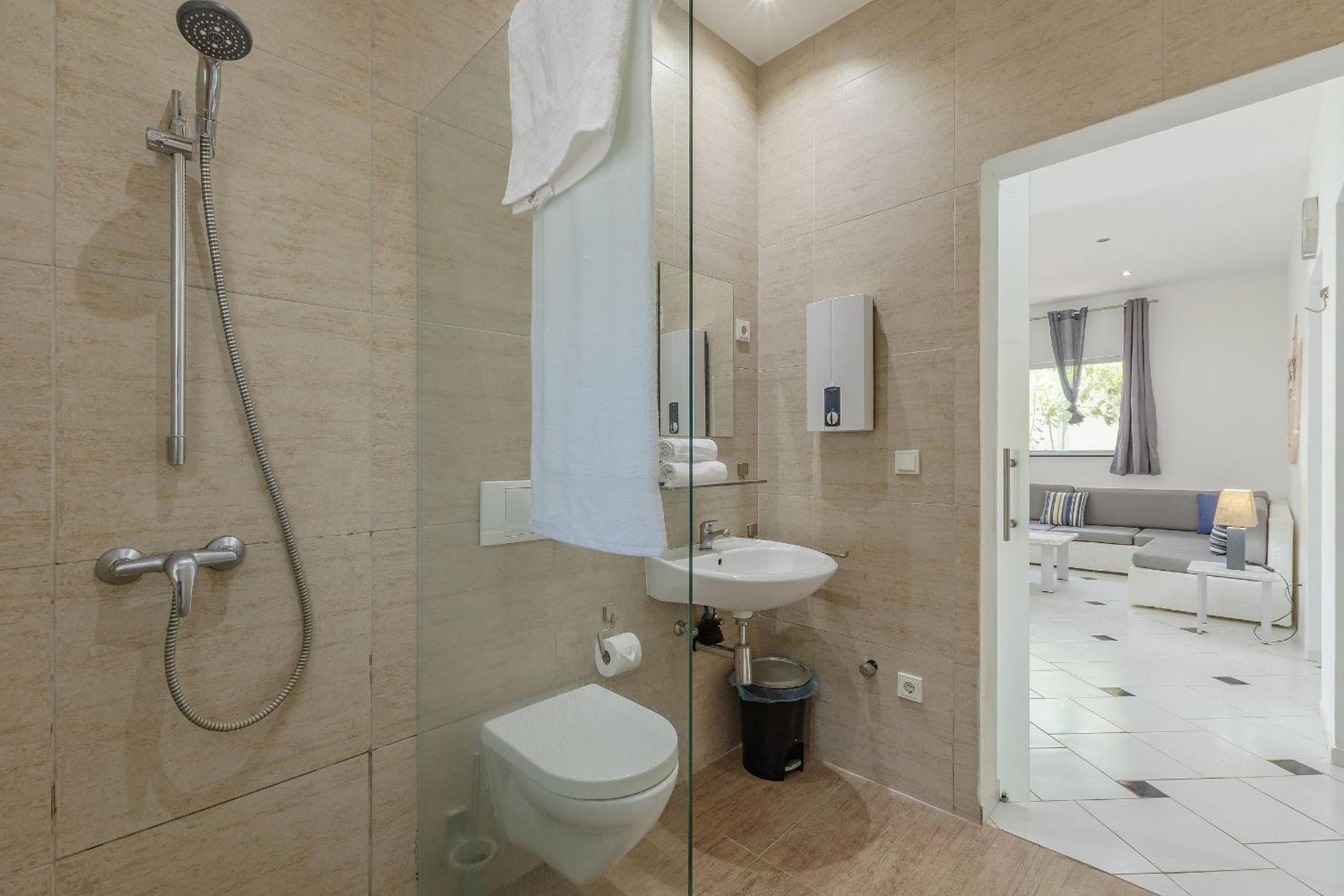 Casa Com Piscina em Porto das Dunas by Carpediem