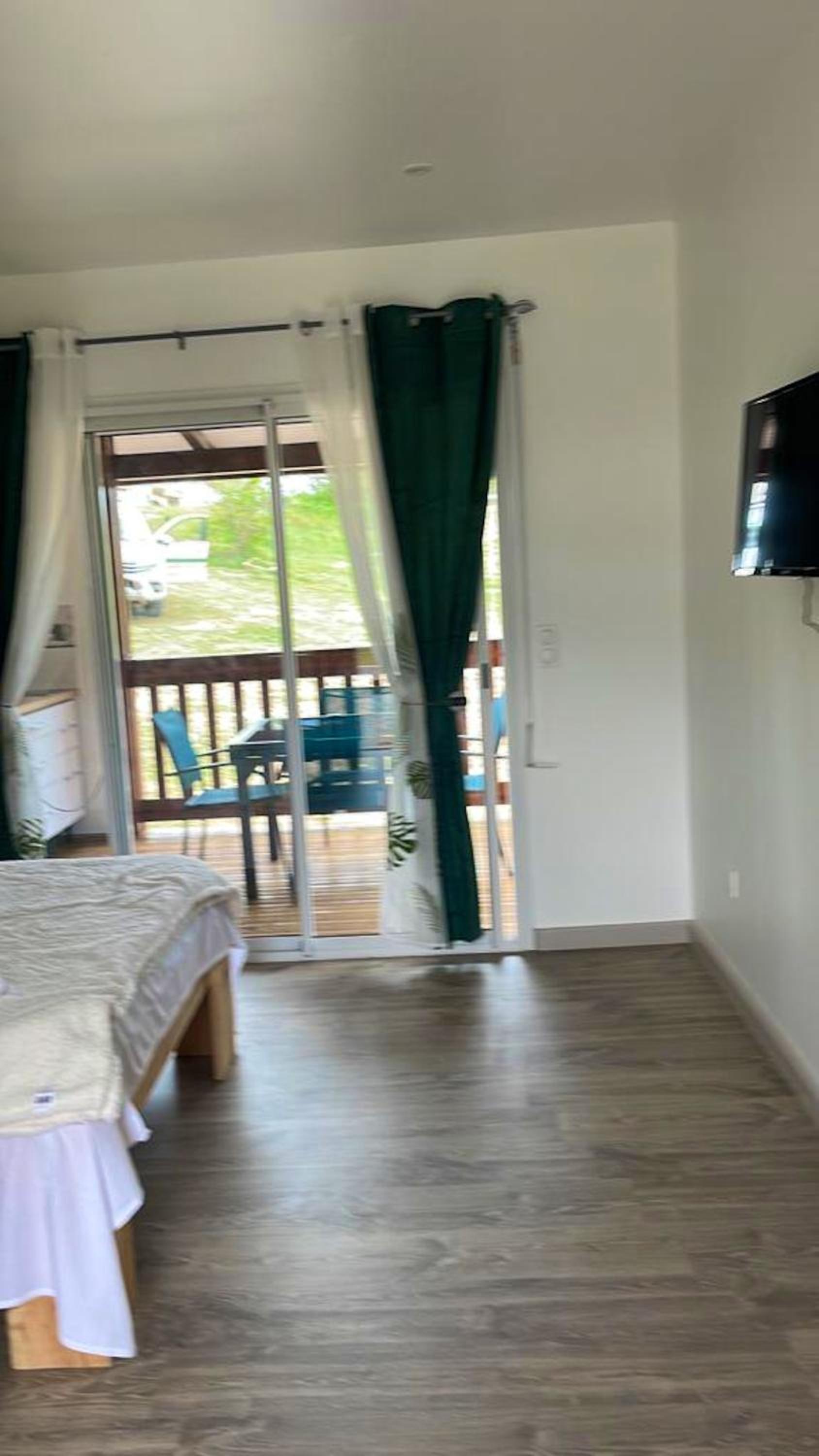 Bungalow charmant a Saint Louis avec jardin prive view 2