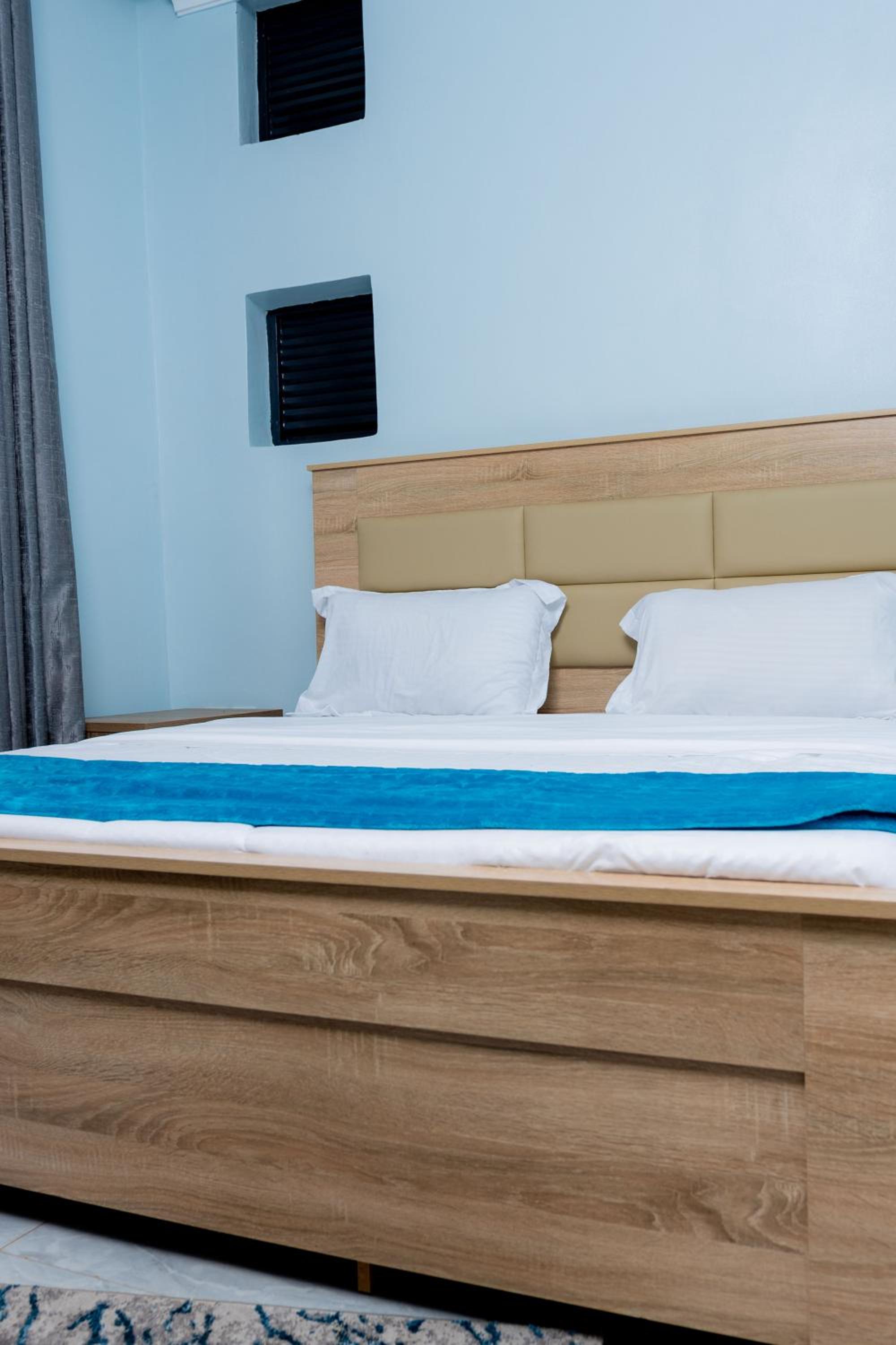 CORNER TWINS APARTMENT FOR RENT IN KIGALI view 3