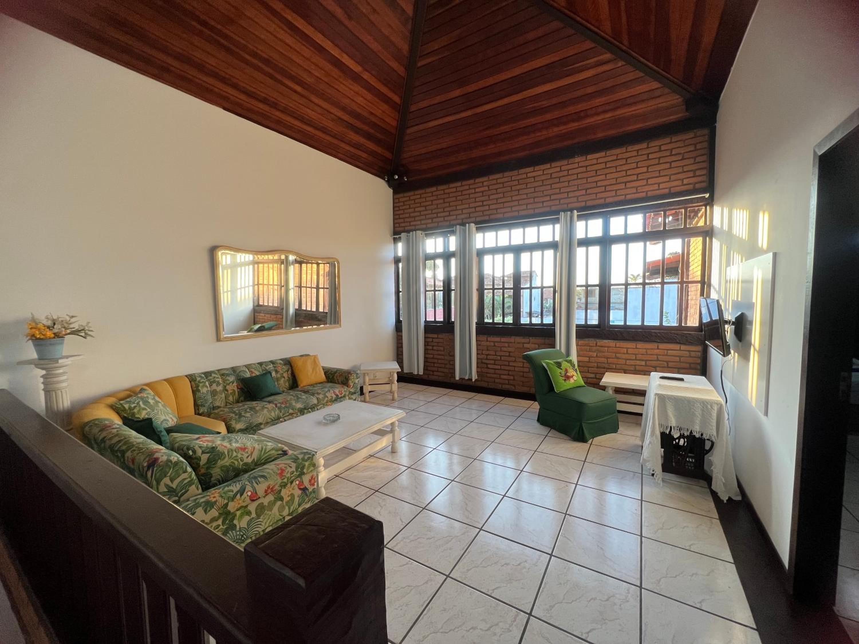 Bela casa de 4 suítes em Geribá