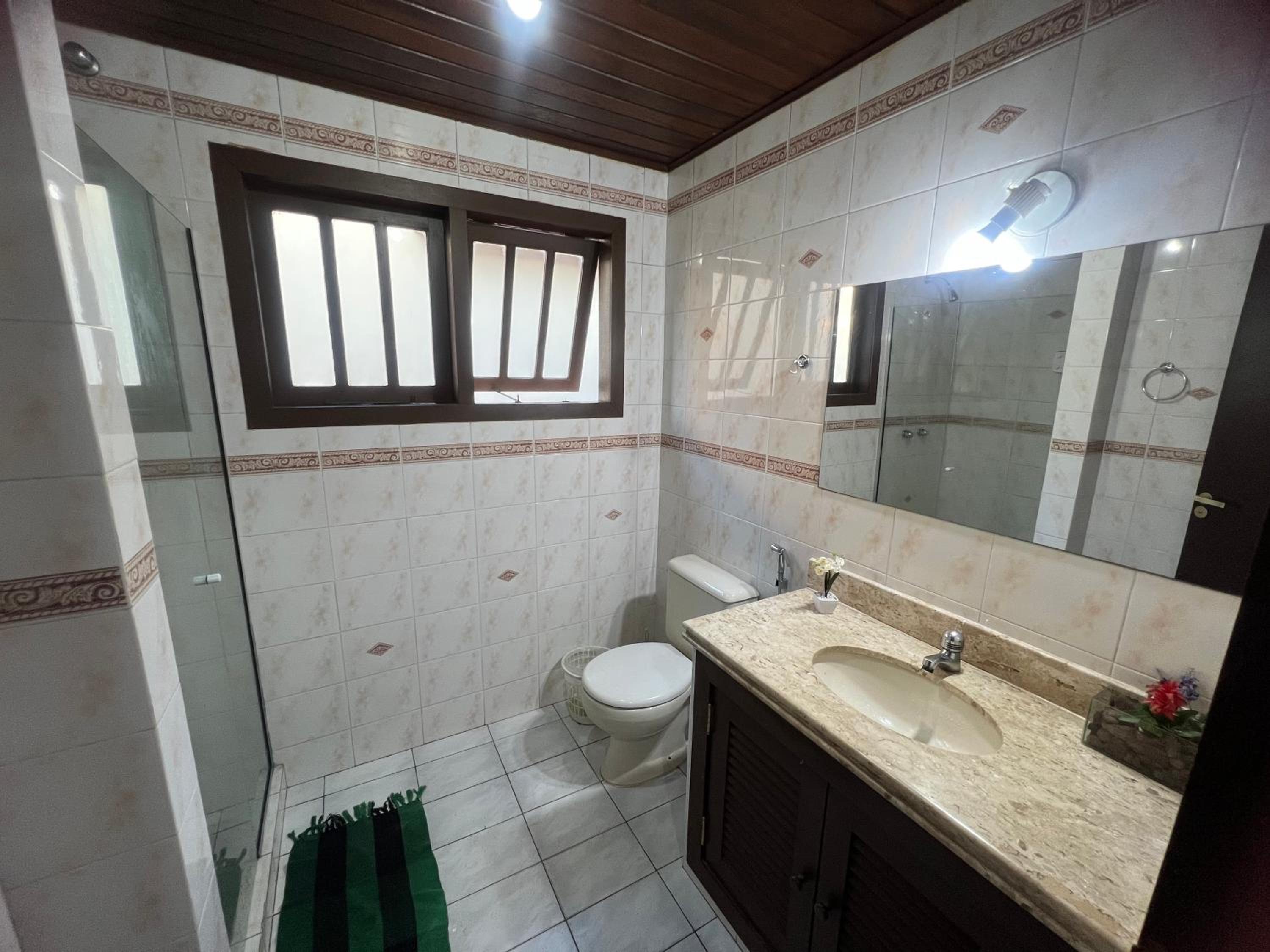 Bela casa de 4 suítes em Geribá