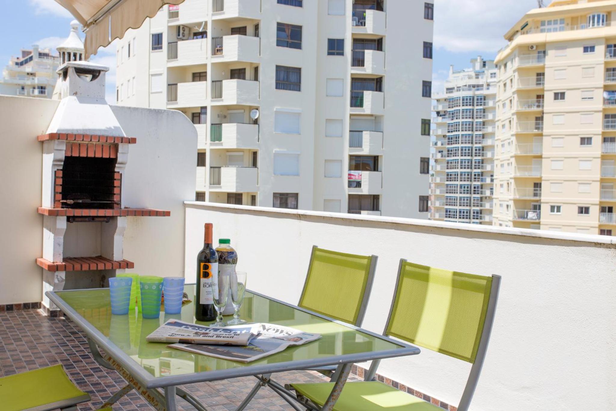 Hotel By The Beach, Duplex Apartment. Armacao - Portugal