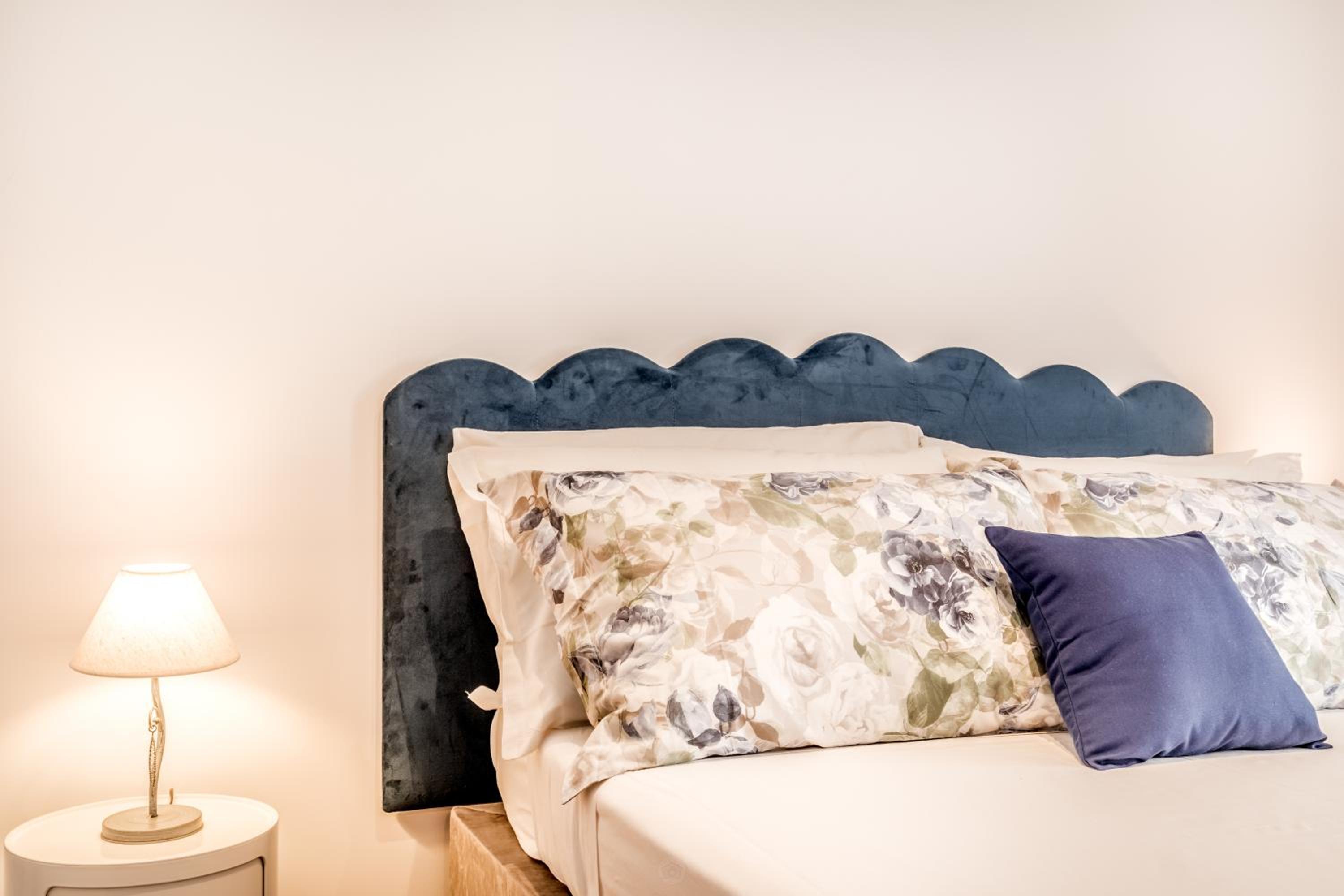 BBHOME Penthouse bright and elegant Metro Conca d'Oro