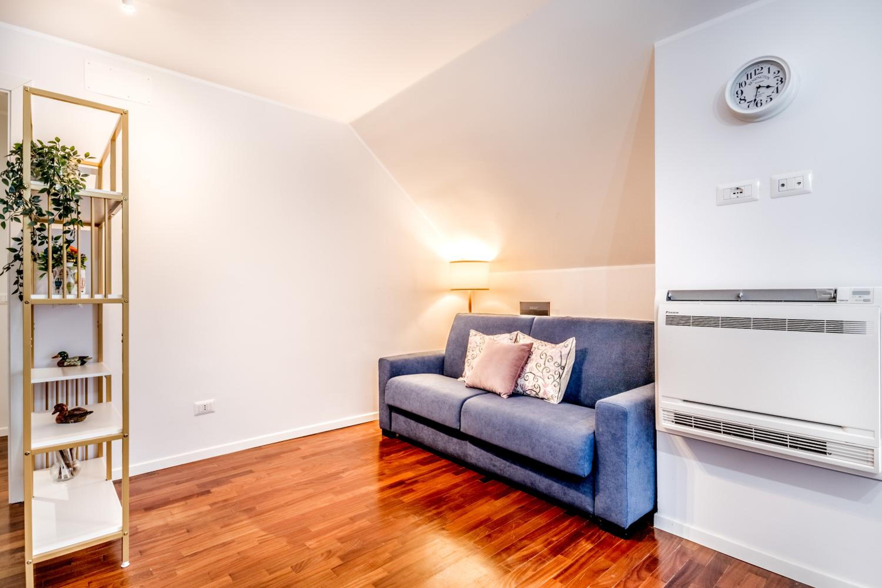 BBHOME Penthouse bright and elegant Metro Conca d'Oro