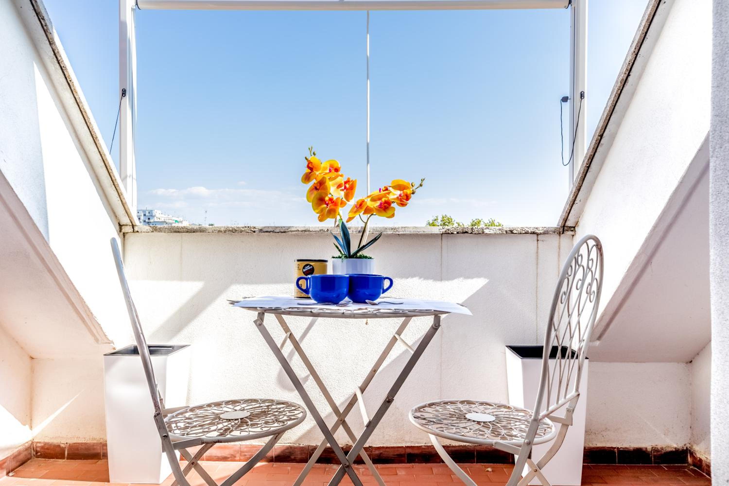 BBHOME Penthouse bright and elegant Metro Conca d'Oro