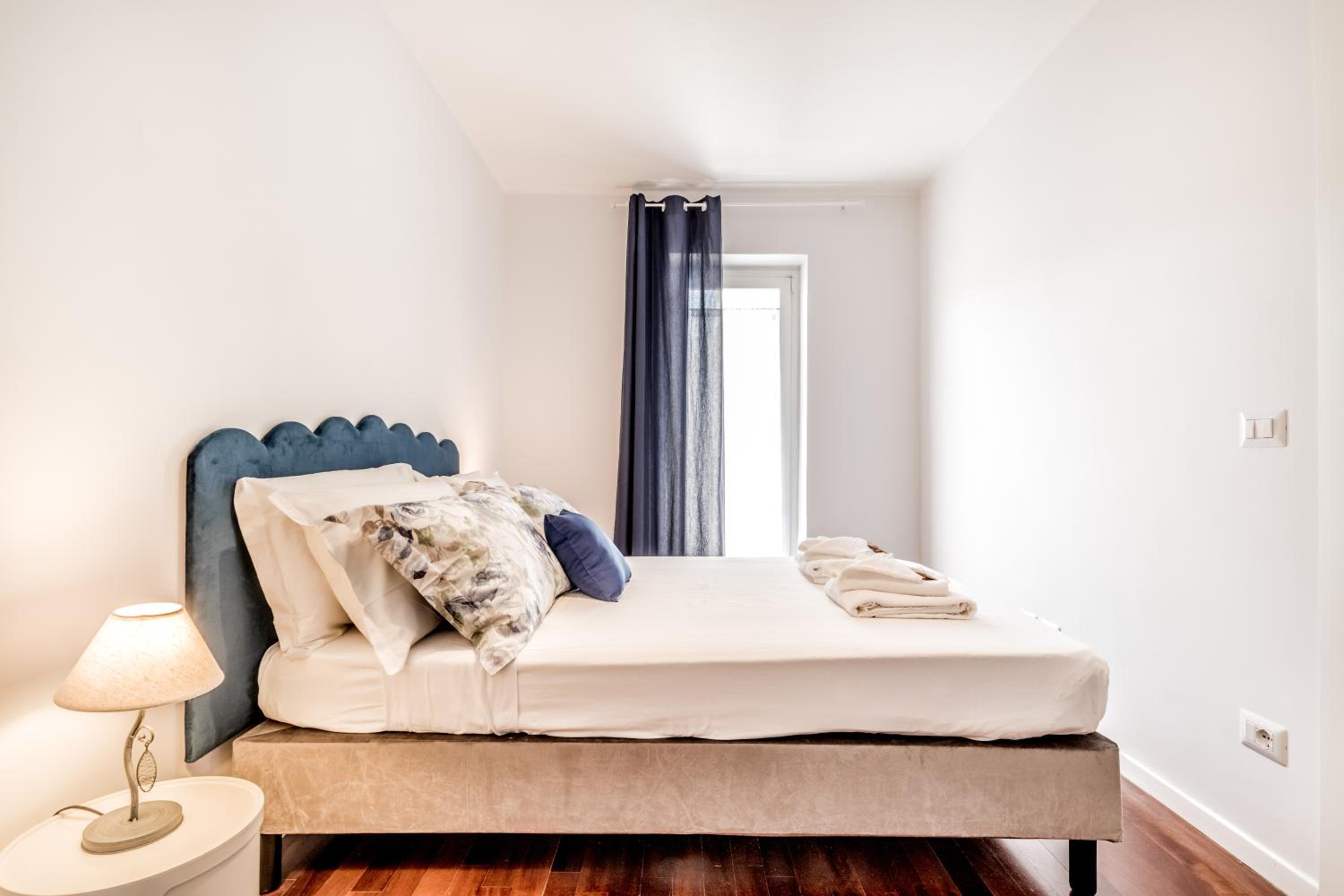 BBHOME Penthouse bright and elegant Metro Conca d'Oro