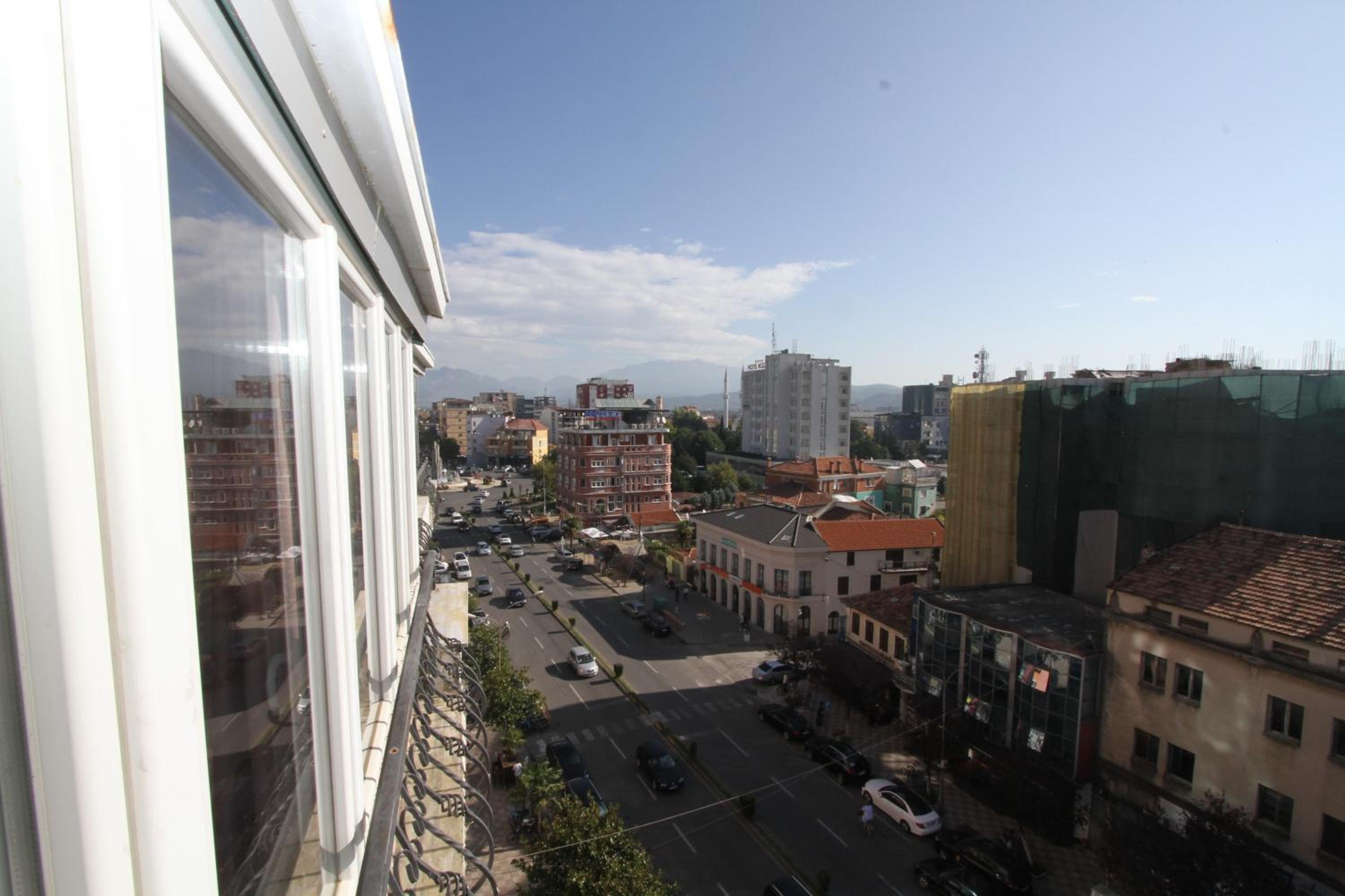 Cityscape Delight photo 3