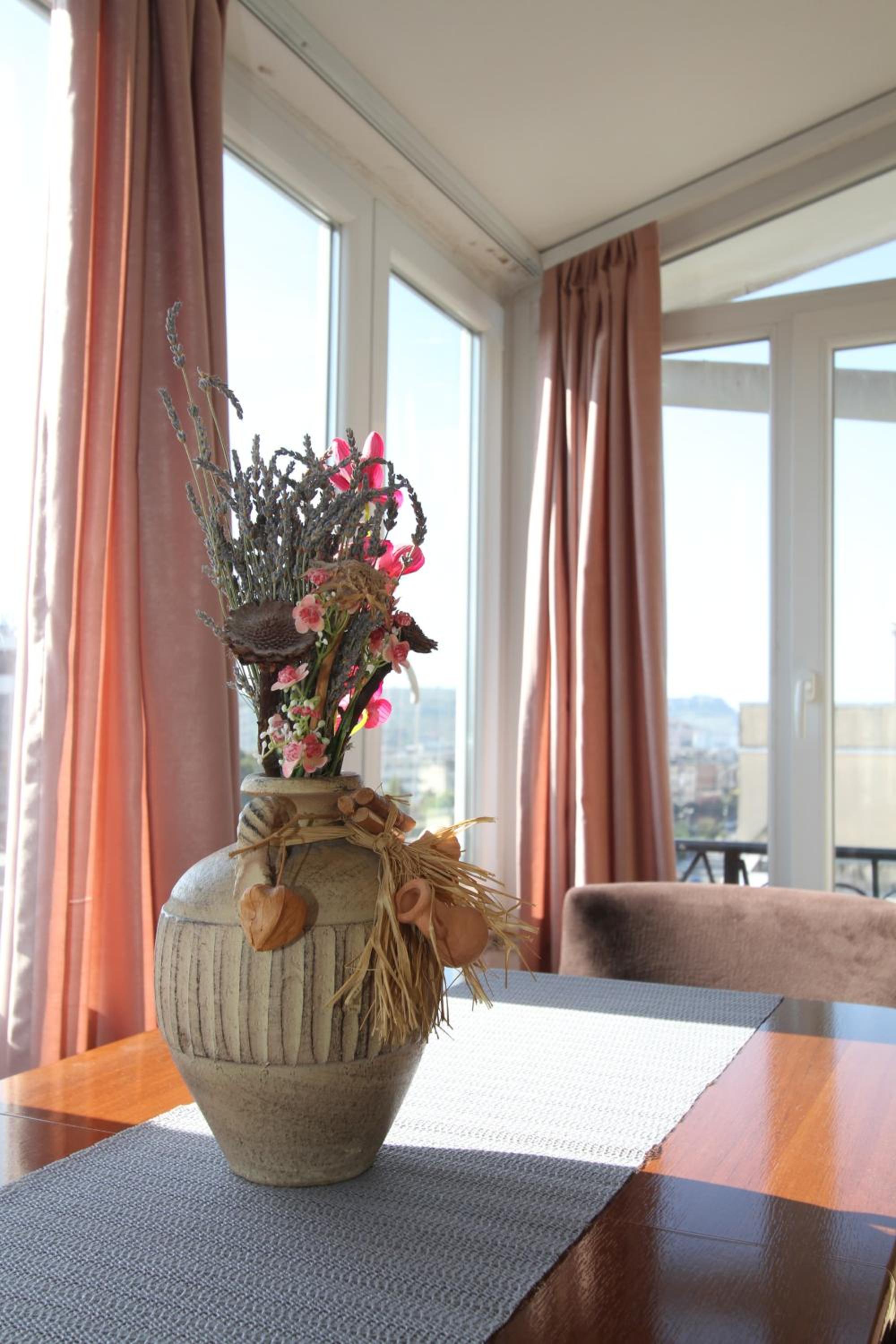 Cityscape Delight photo 5