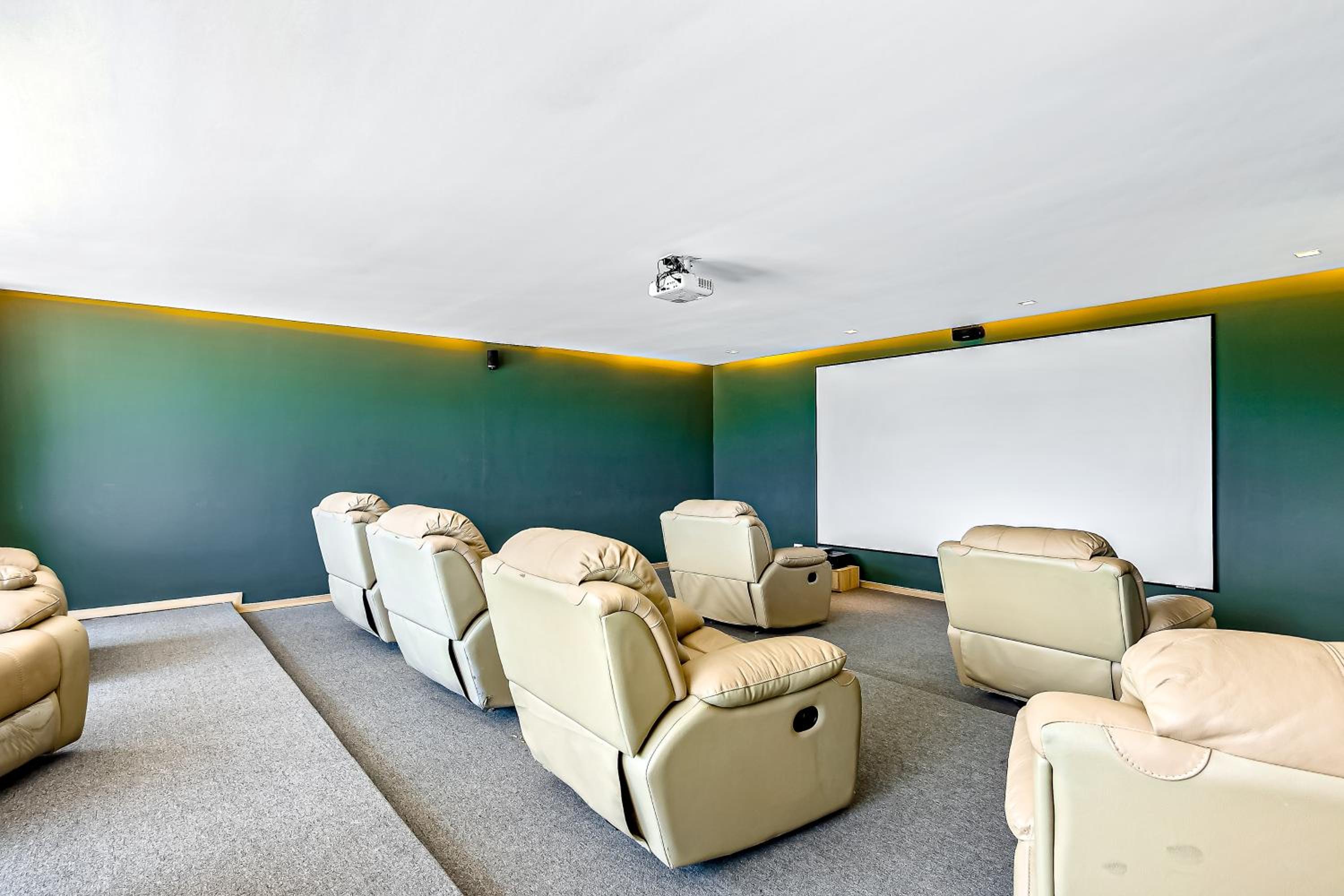 meeting & event spaces