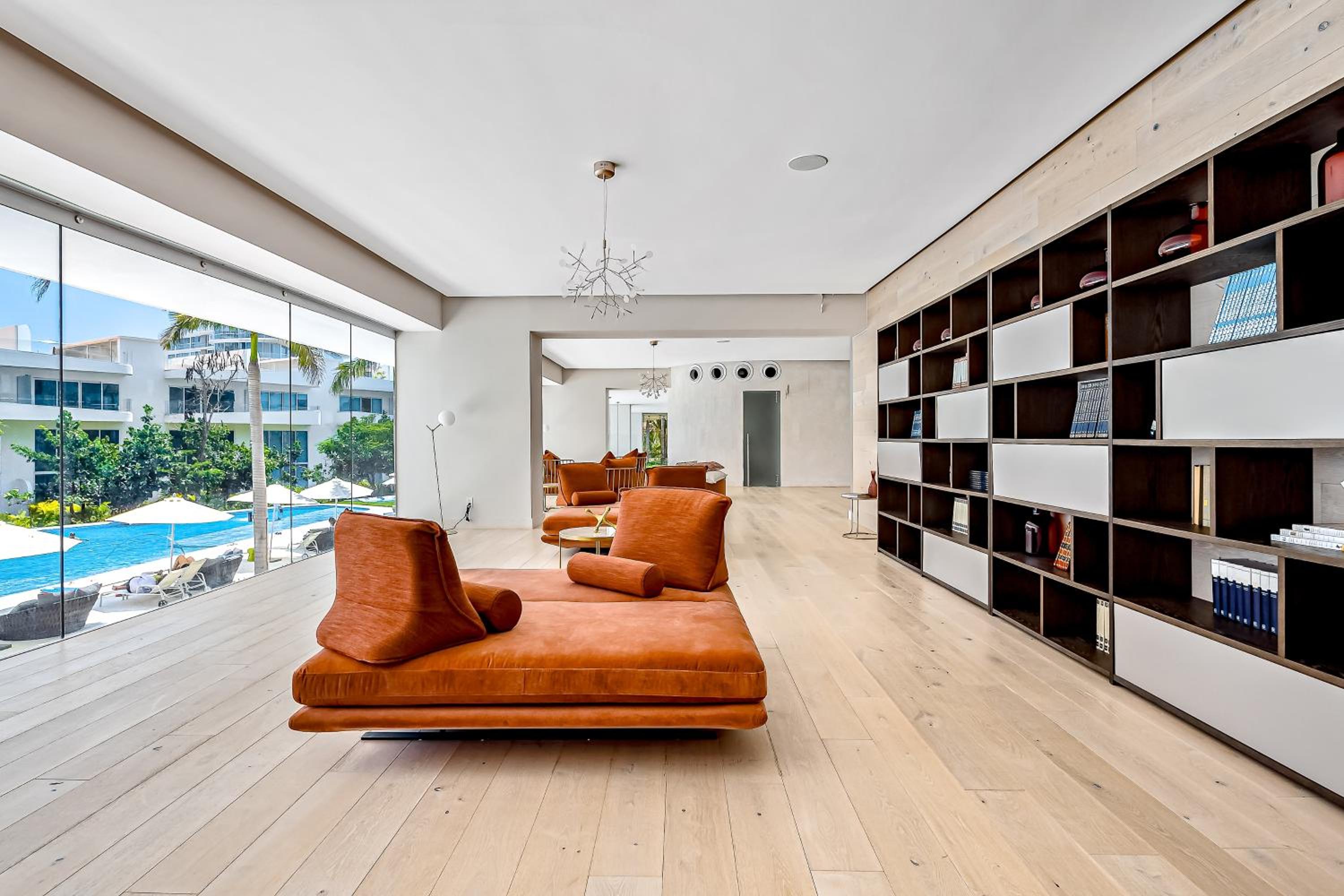 lounge