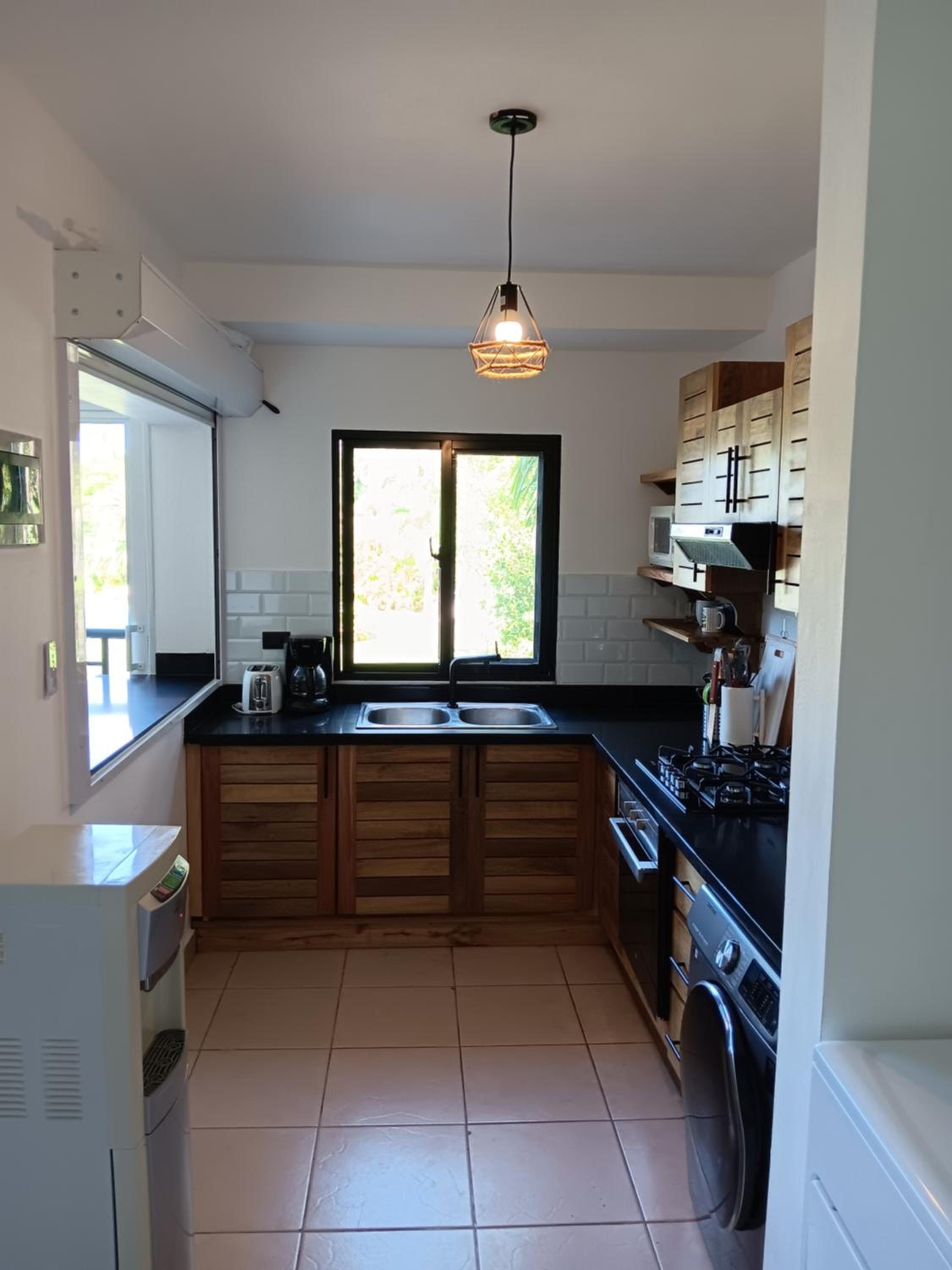 Bonita Village Beachfront Apt with Pool & Balcony