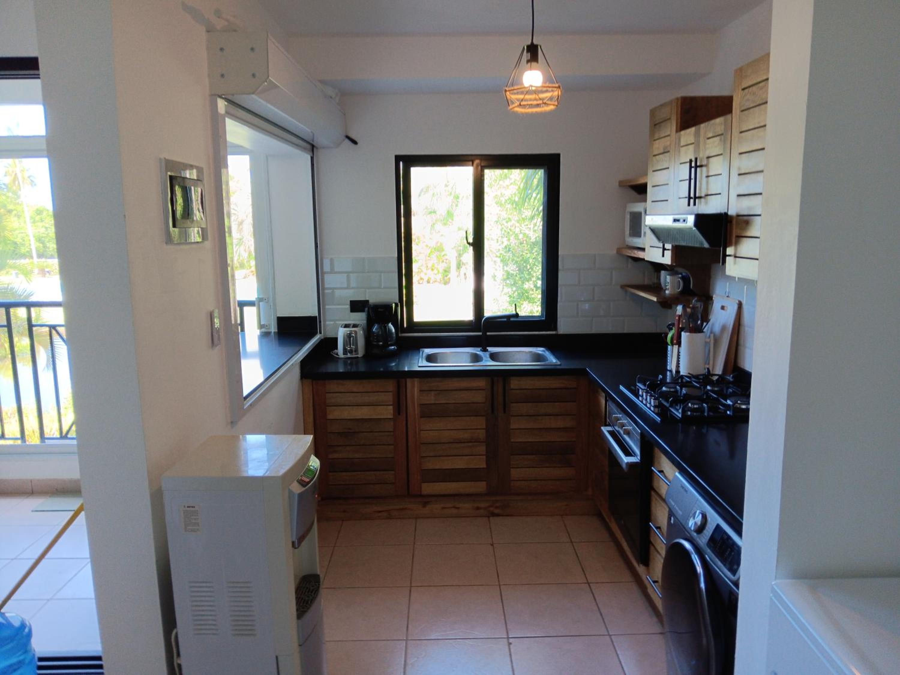 Bonita Village Beachfront Apt with Pool & Balcony