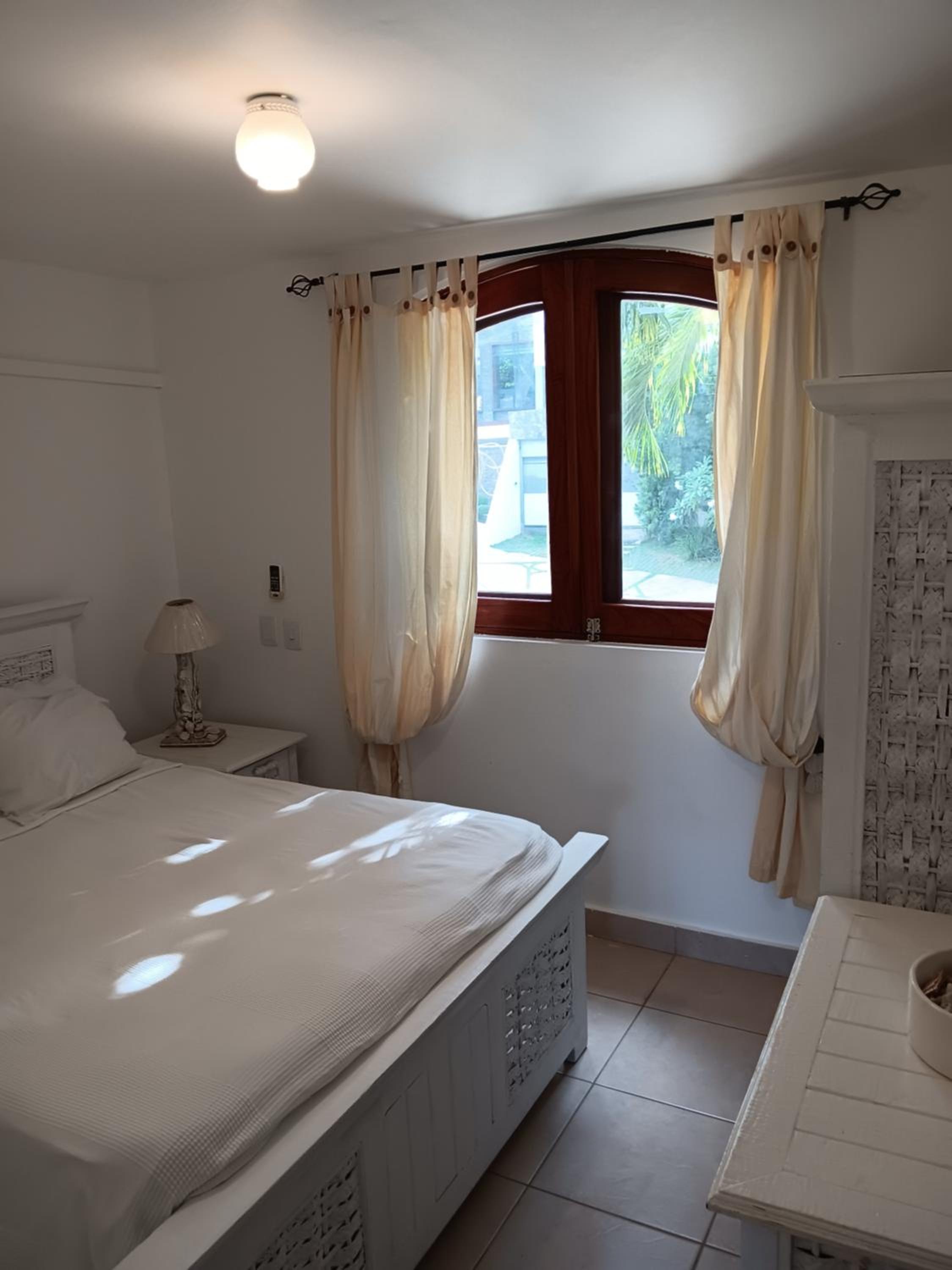 Bonita Village Beachfront Apt with Pool & Balcony