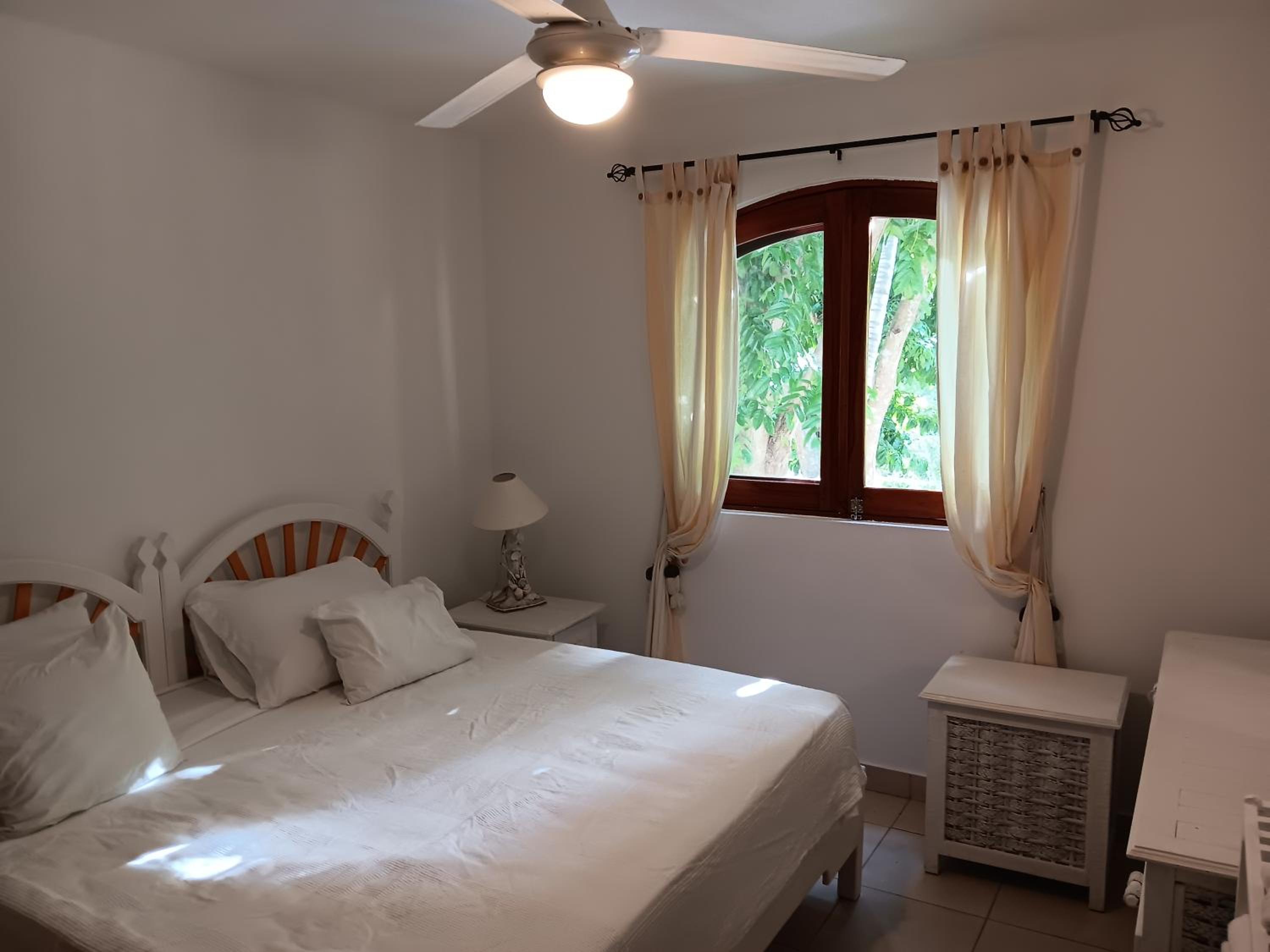 Bonita Village Beachfront Apt with Pool & Balcony