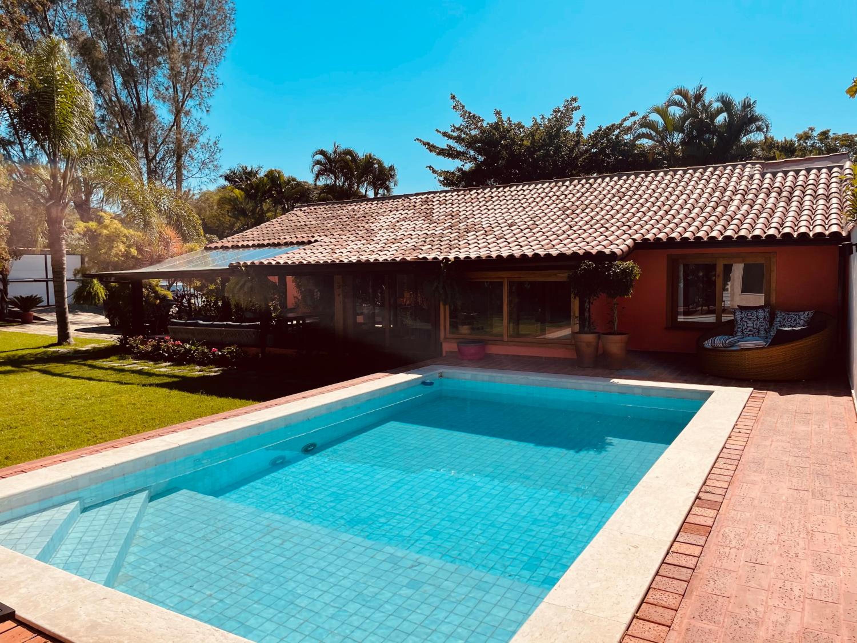 Luxury house w/fabulous garden next Geribá Beach