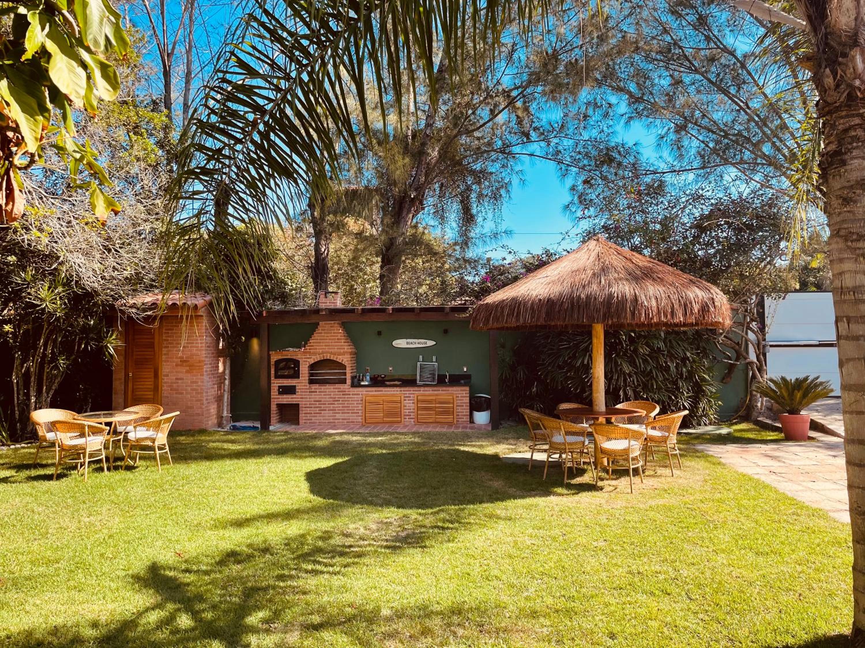 Luxury house w/fabulous garden next Geribá Beach